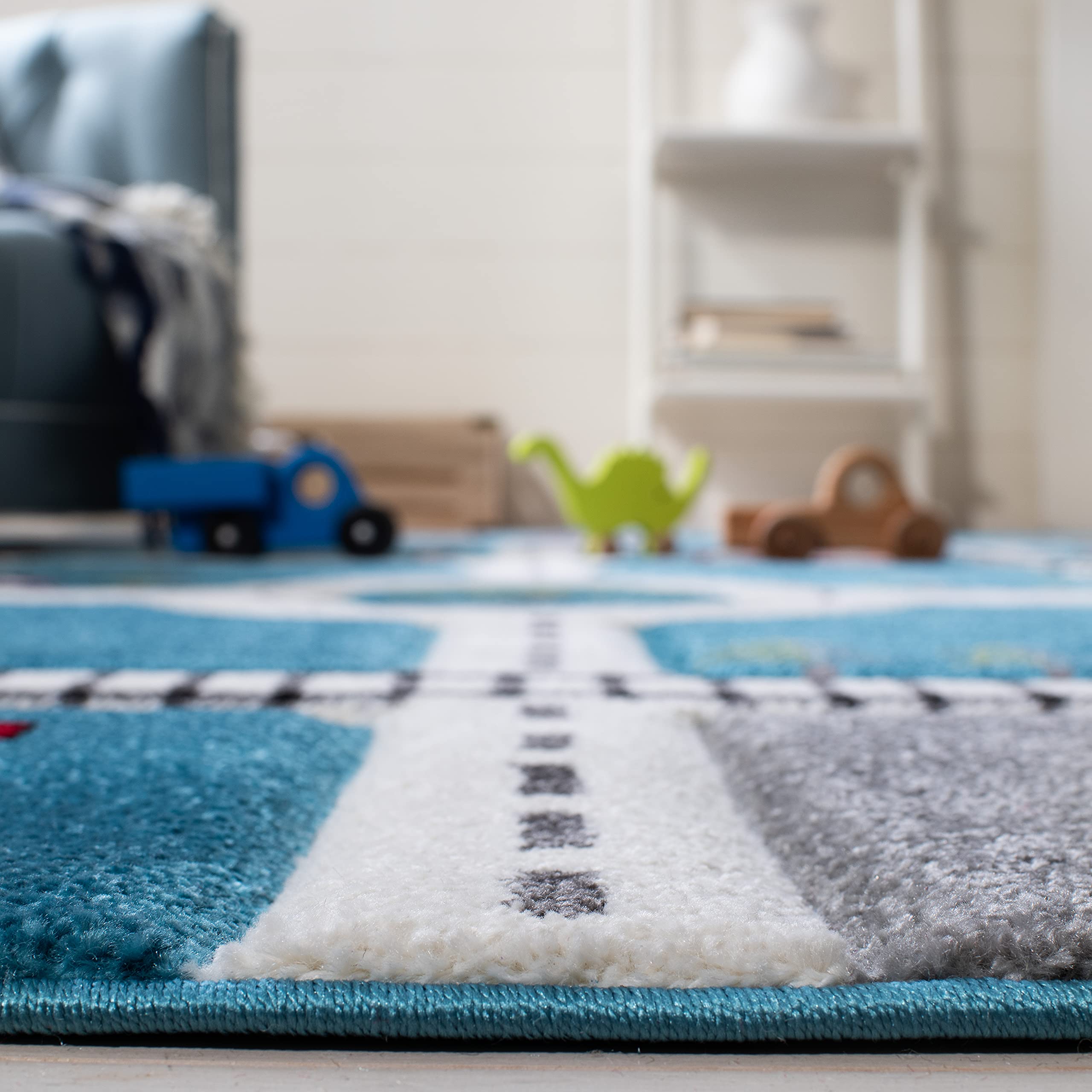 SAFAVIEH Carousel Kids Collection Non-Shedding Round Area Rug - 6'7