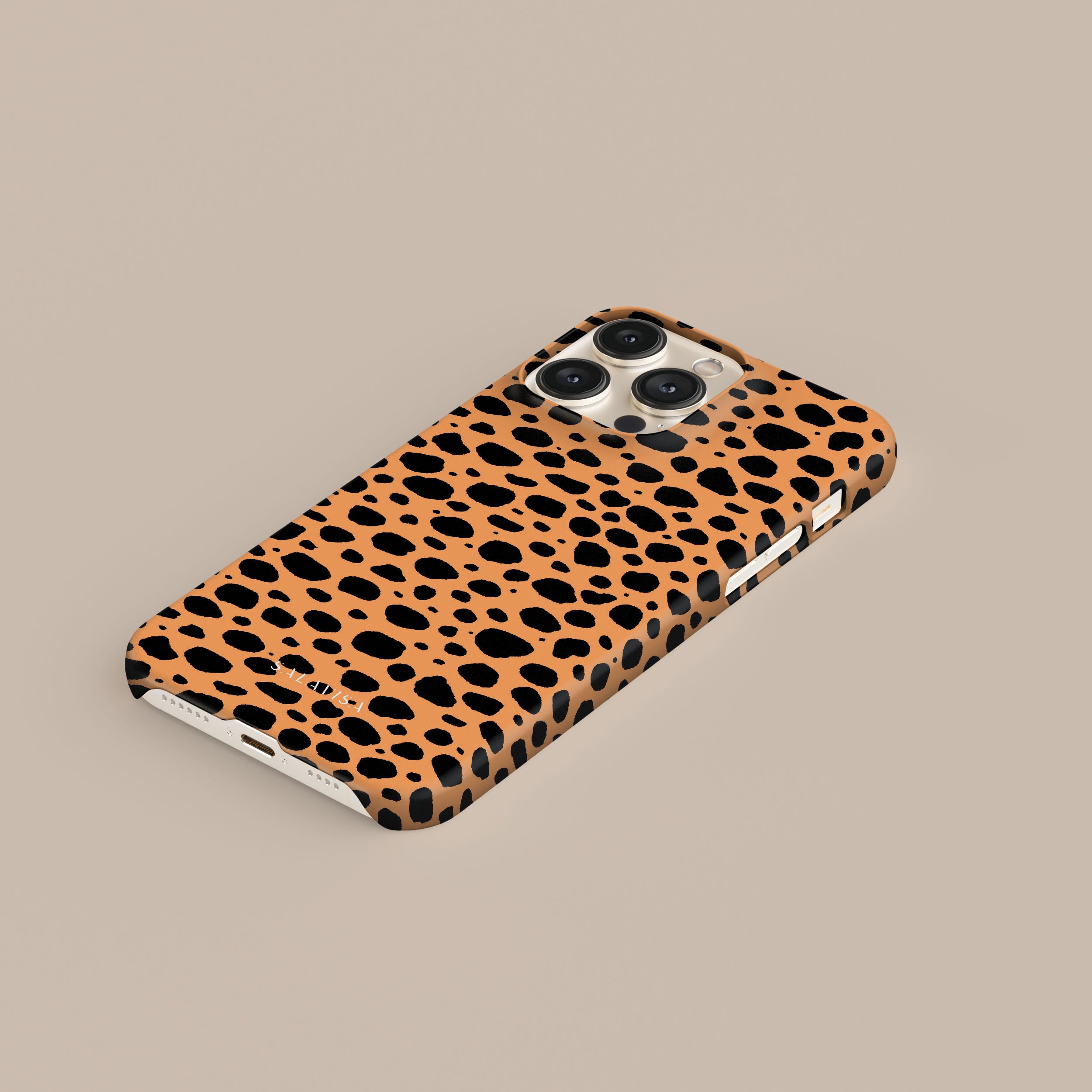 Premium Cheetah Print Phone Case - Slim Protective Cover for iPhone & Samsung - Perfect for Outdoor Adventures & Fashion Enthusiasts