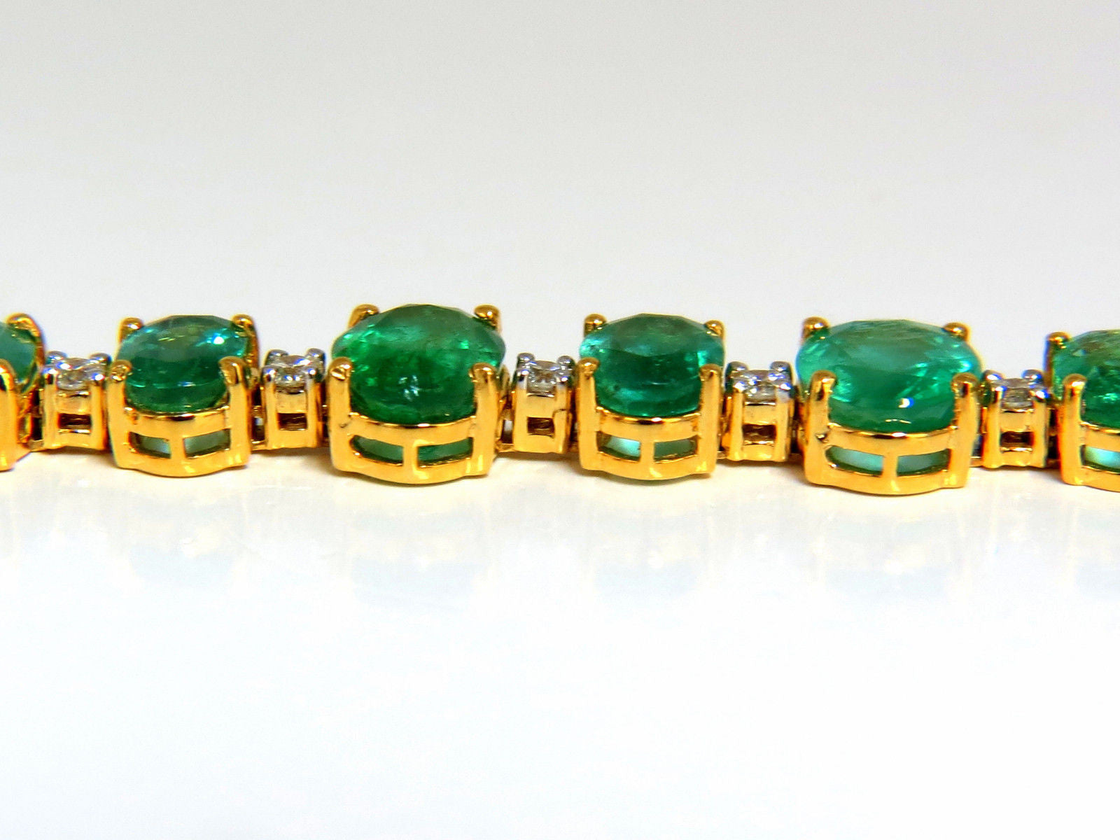 22.86ct Vivid Green Natural Emerald & Diamond Tennis Bracelet in 14K Gold - Perfect for Weddings, Parties & Special Occasions