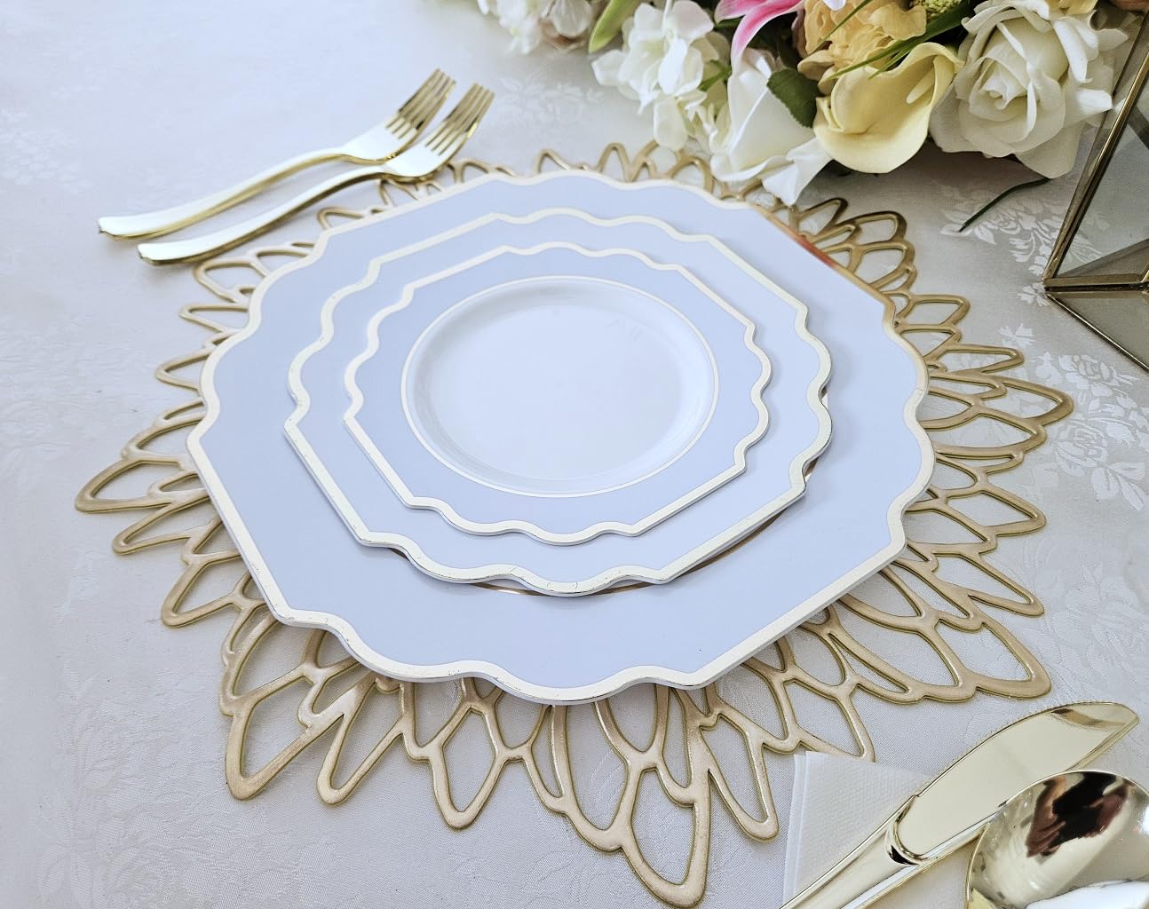 40-Pack Gold Leaf Pressed Vinyl Round Placemats - Elegant Metallic Table Mats for Weddings, Parties & Formal Dining - Waterproof & Reusable Place Settings for Home Decor & Special Occasions