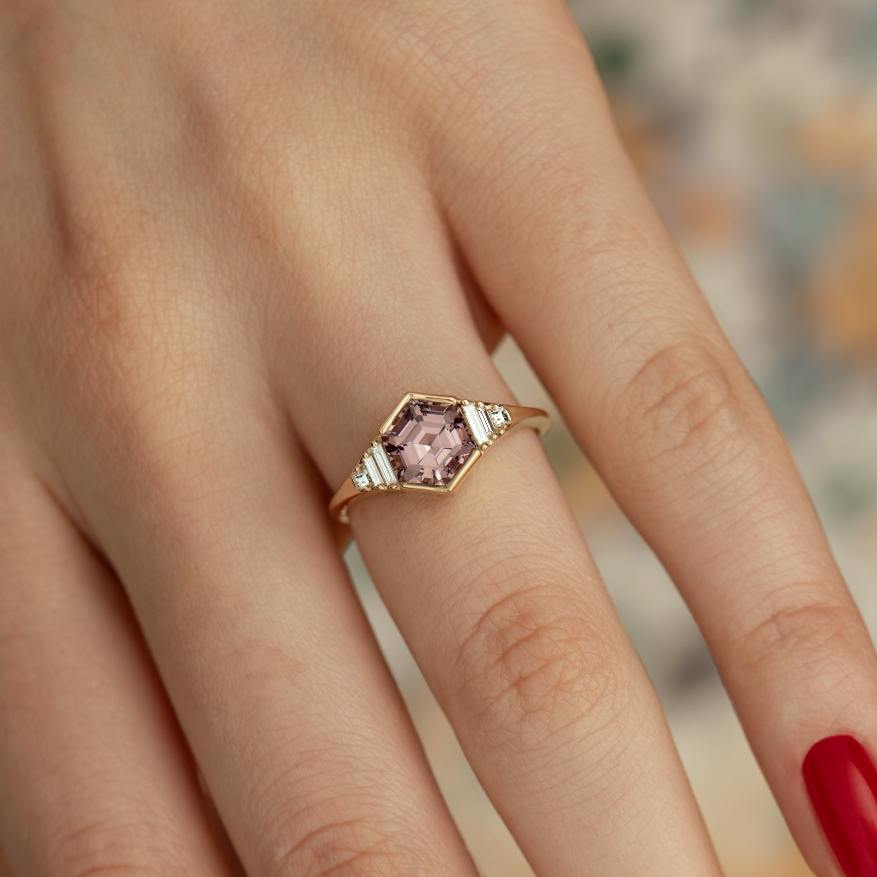 Exquisite Hexagon Cut Mauve Spinel & Diamond Engagement Ring for Women – Perfect for Proposals, Anniversaries, and Special Occasions