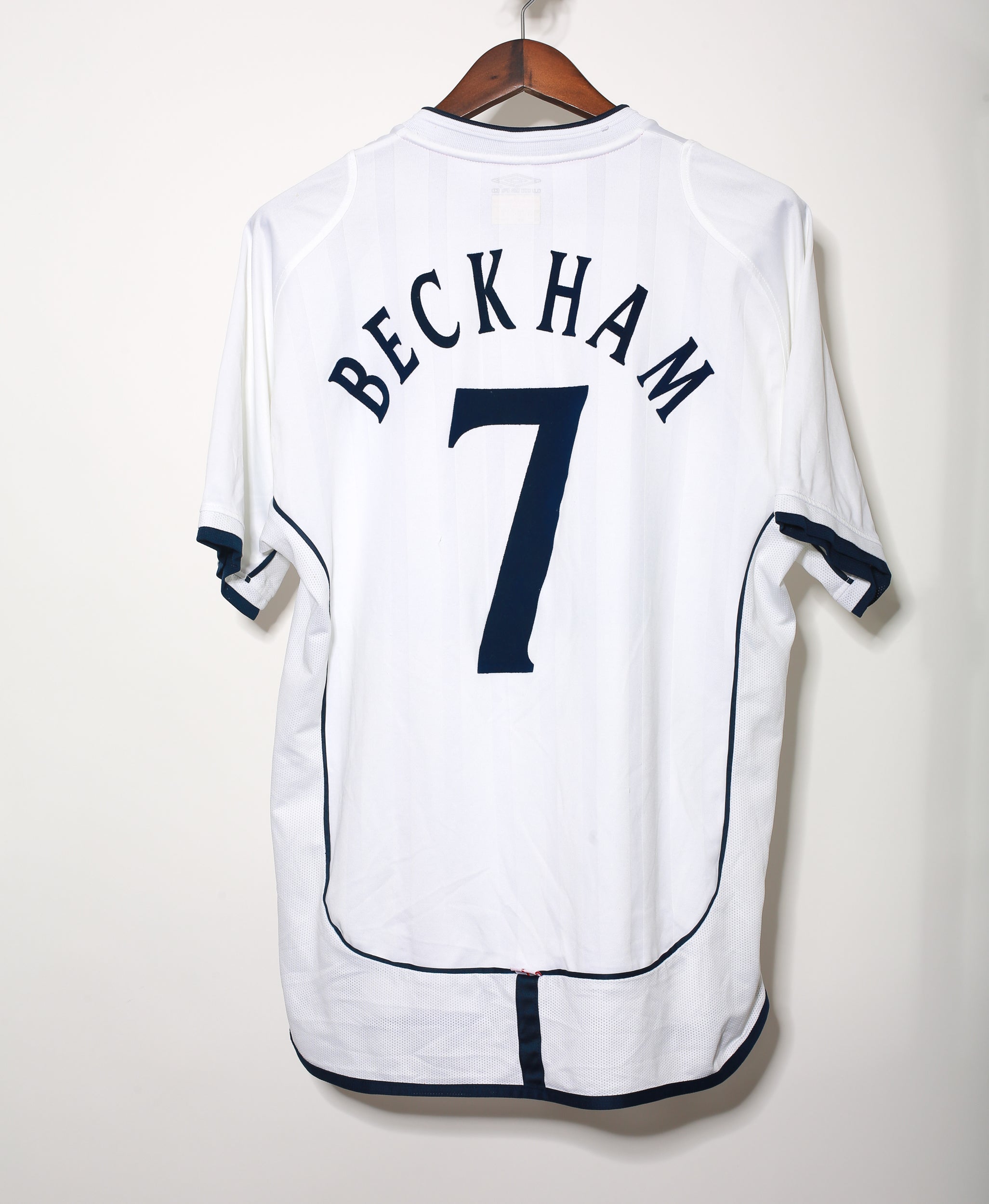 Authentic 2002 England Home Soccer Jersey #7 David Beckham (Size L) - Vintage Football Shirt for Fans & Collectors - Perfect for Matches, Gifts, and Memorabilia Display