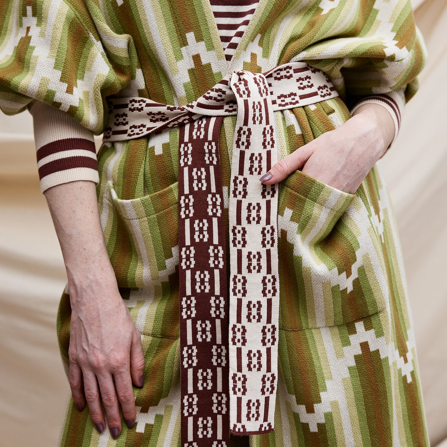Luxury Nisha Jacquard Robe for Women - Elegant Floral Kimono Robe with Pockets - Perfect for Spa, Bridal Shower & Loungewear
