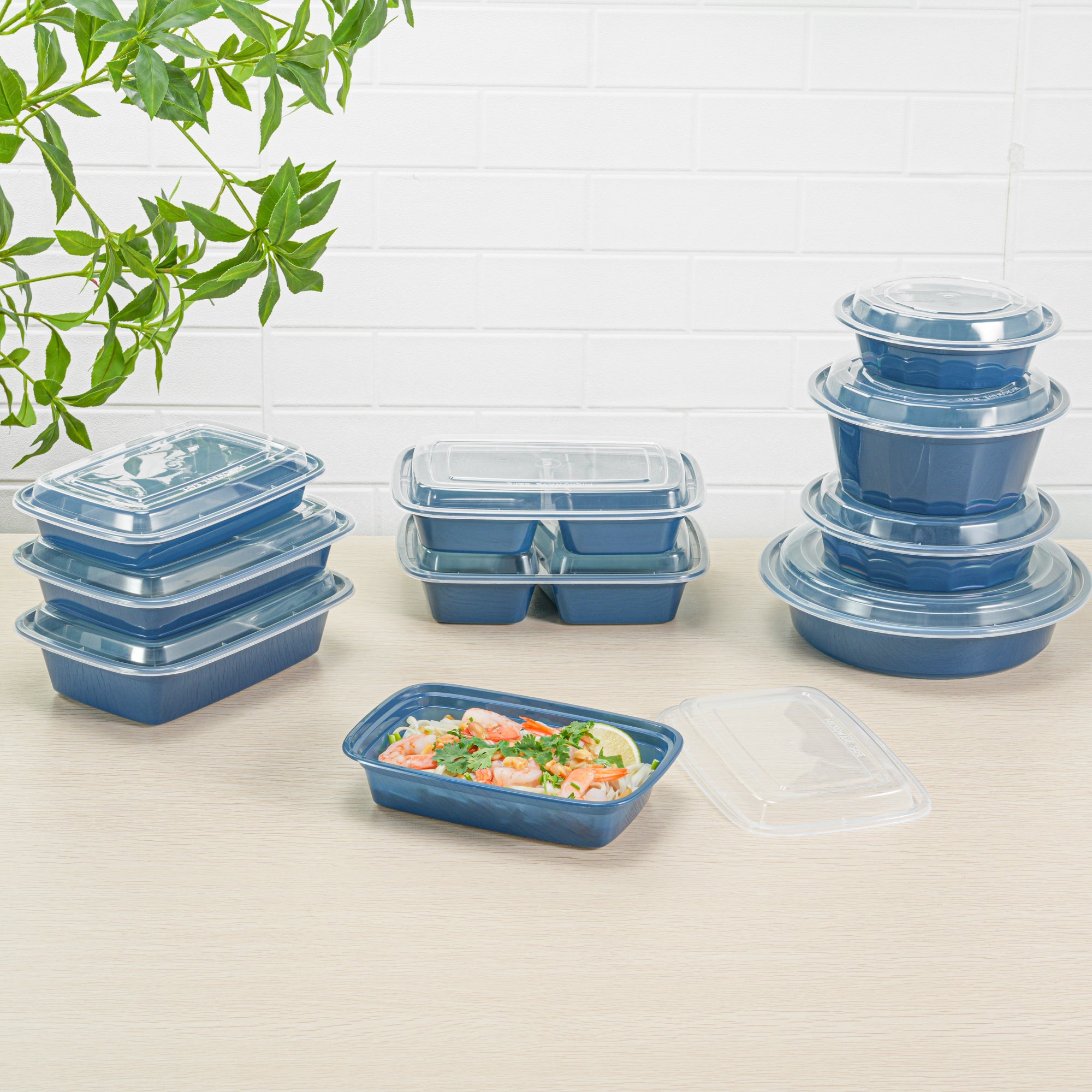 24 oz Rectangle Midnight Blue Plastic Food Storage Container with Clear Lid - Microwave Safe, 8