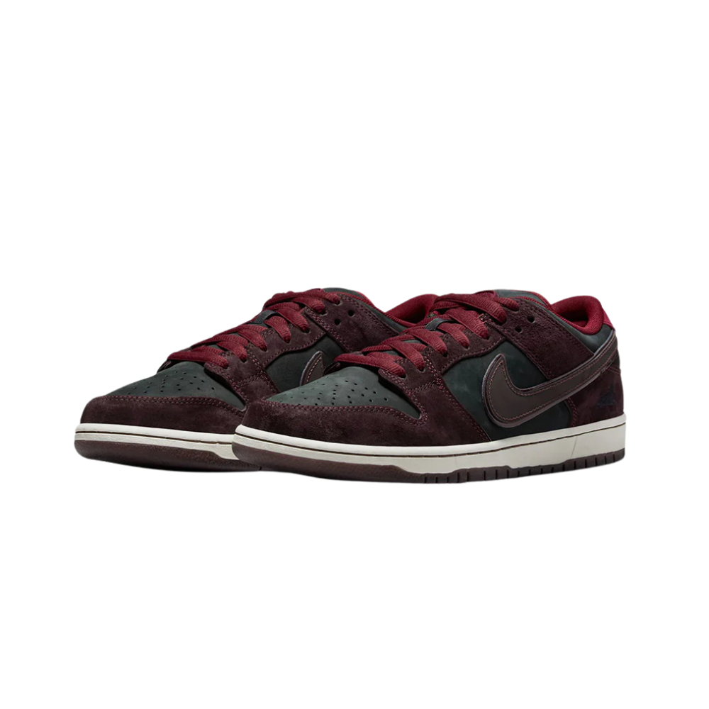 Nike SB Dunk Low Riot Skateshop Sneakers - Mahogany/Dark Beetroot/Team Red/Sail/Night Maroon Colorway - Perfect for Skateboarding, Streetwear Fashion & Casual Wear