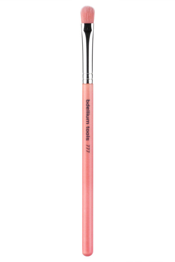 Bdellium Tools Pink Bambu Makeup Brushes Set - Vegan & Cruelty-Free for Flawless Foundation, Blending & Contouring - Perfect for Professional Makeup Artists & Beauty Enthusiasts