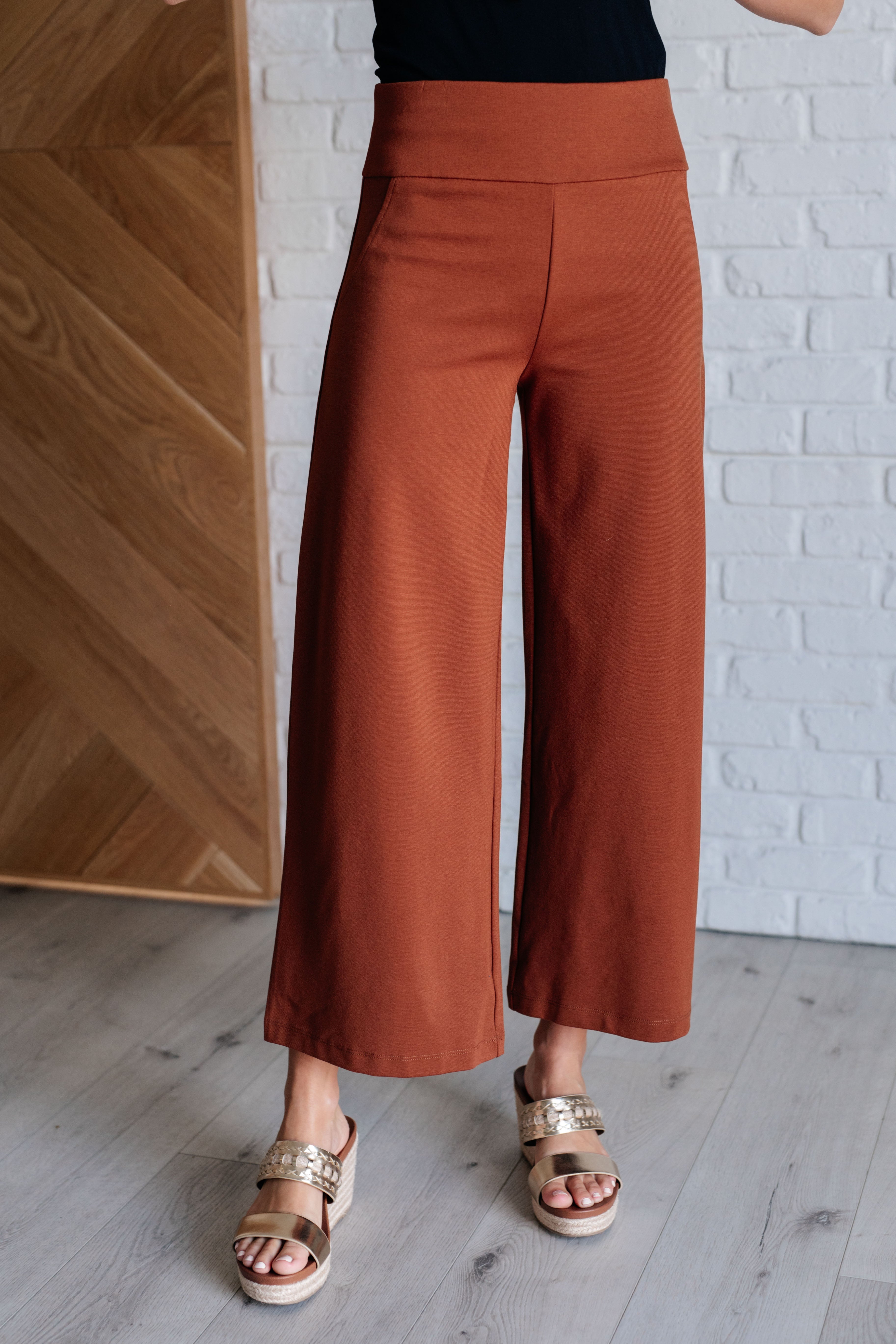 Stylish Rust-Colored Magic Wide Leg Crop Pants for Women - Comfortable High Waist Palazzo Trousers for Casual Outfits, Office Wear & Summer Vacations