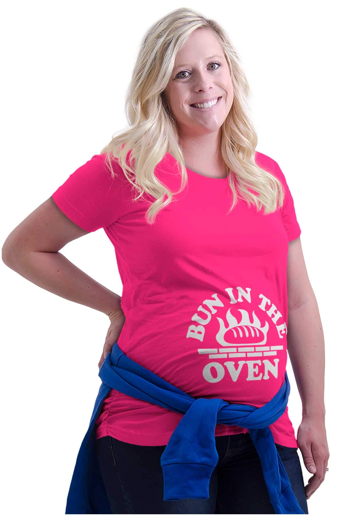 Funny Maternity T-Shirt for Women - 'Bun in The Oven' Pregnancy Tee - Comfortable & Cute Prenatal Shirt for Expecting Moms - Perfect for Baby Showers, Gender Reveals & Maternity Photos