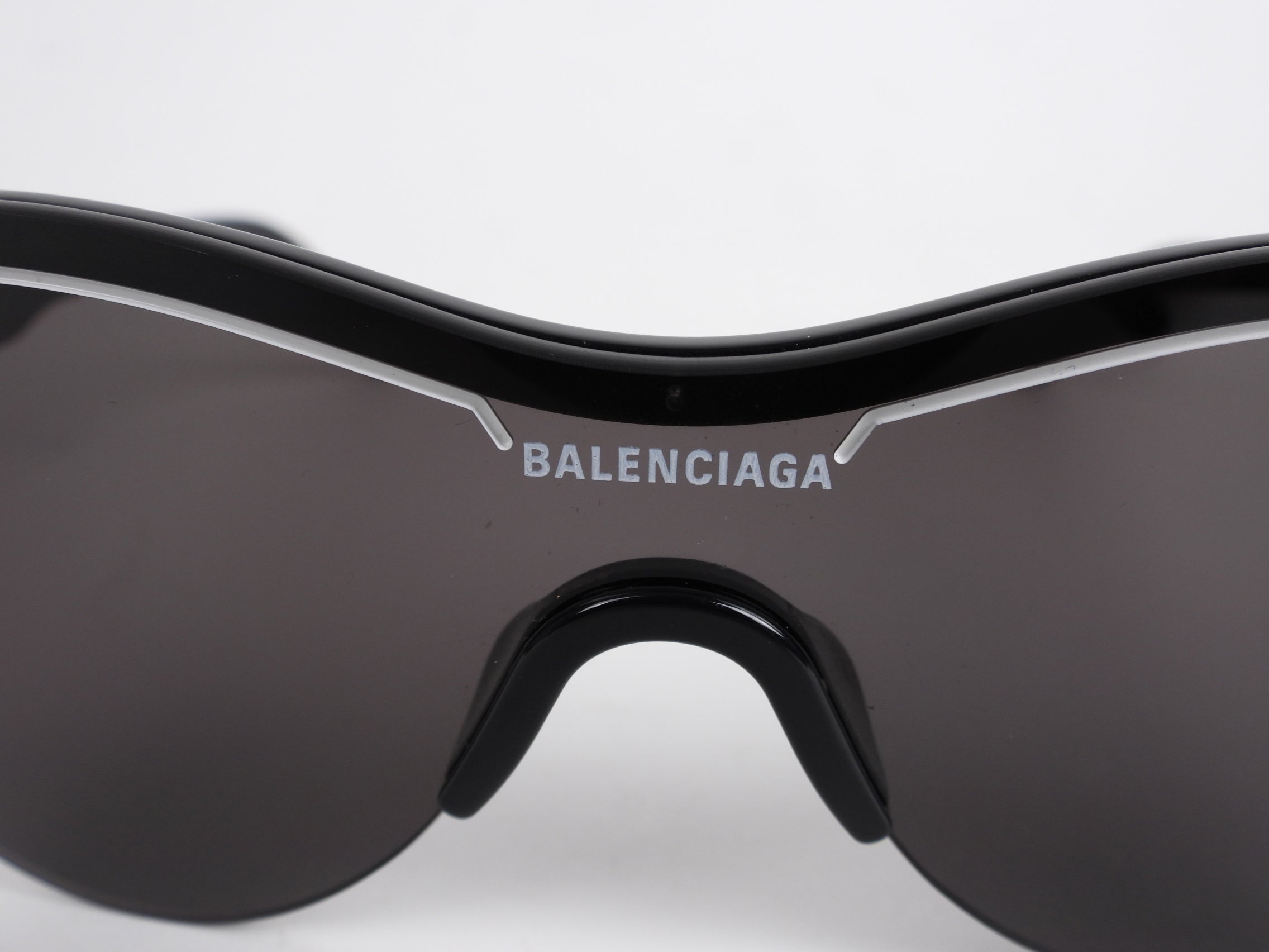 Balenciaga Round Logo Ski Cat Black Sunglasses for Women & Men - Luxury Designer Shades for Outdoor Sports & Fashion