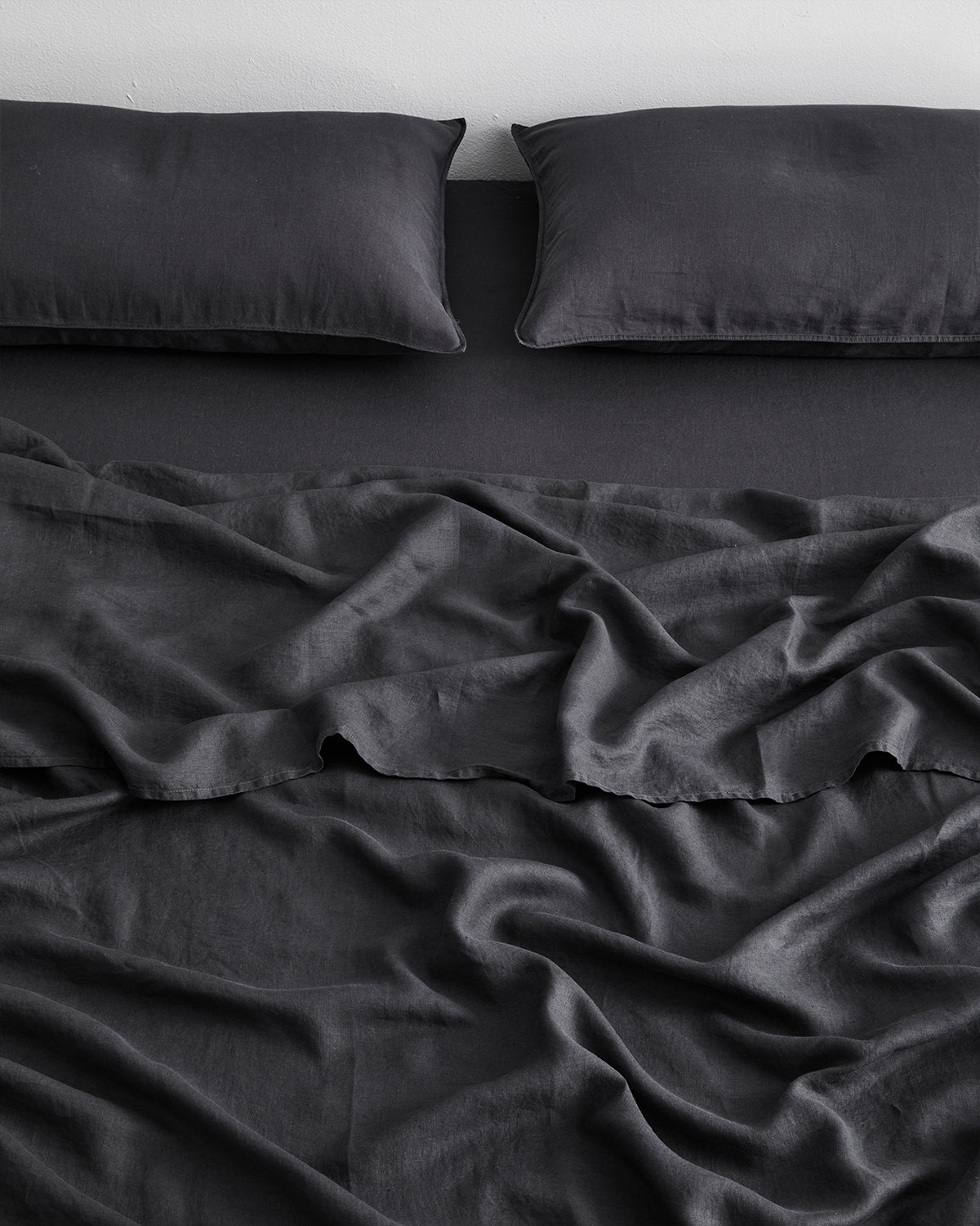 100% French Flax Linen Fitted Sheet - Charcoal Gray - Breathable & Hypoallergenic Bedding for All Seasons | Perfect for Master Bedroom, Guest Room & Vacation Homes