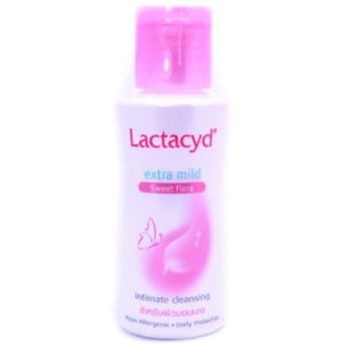 Lactacyd White Extra Mild Sweet Flora Whitening Feminine Wash - 3 Pack (150ml Each) | pH Balanced Intimate Care for Women | Daily Use for Freshness & Confidence | 100% Authentic | Ideal for Sensitive Skin & Travel