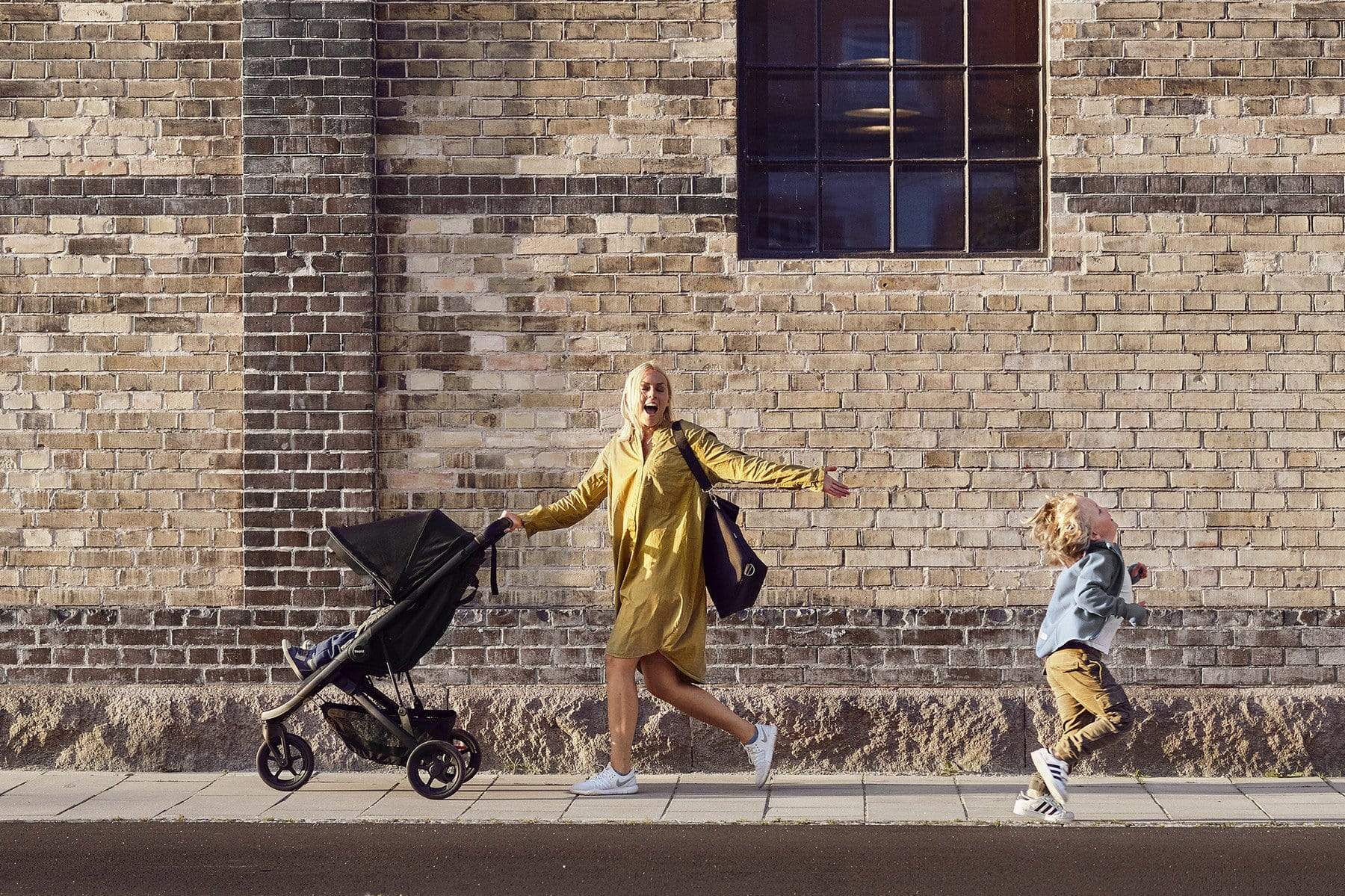 Thule Spring Stroller - Lightweight Compact Travel Stroller for Toddlers | Perfect for Air Travel, City Walks & Outdoor Adventures