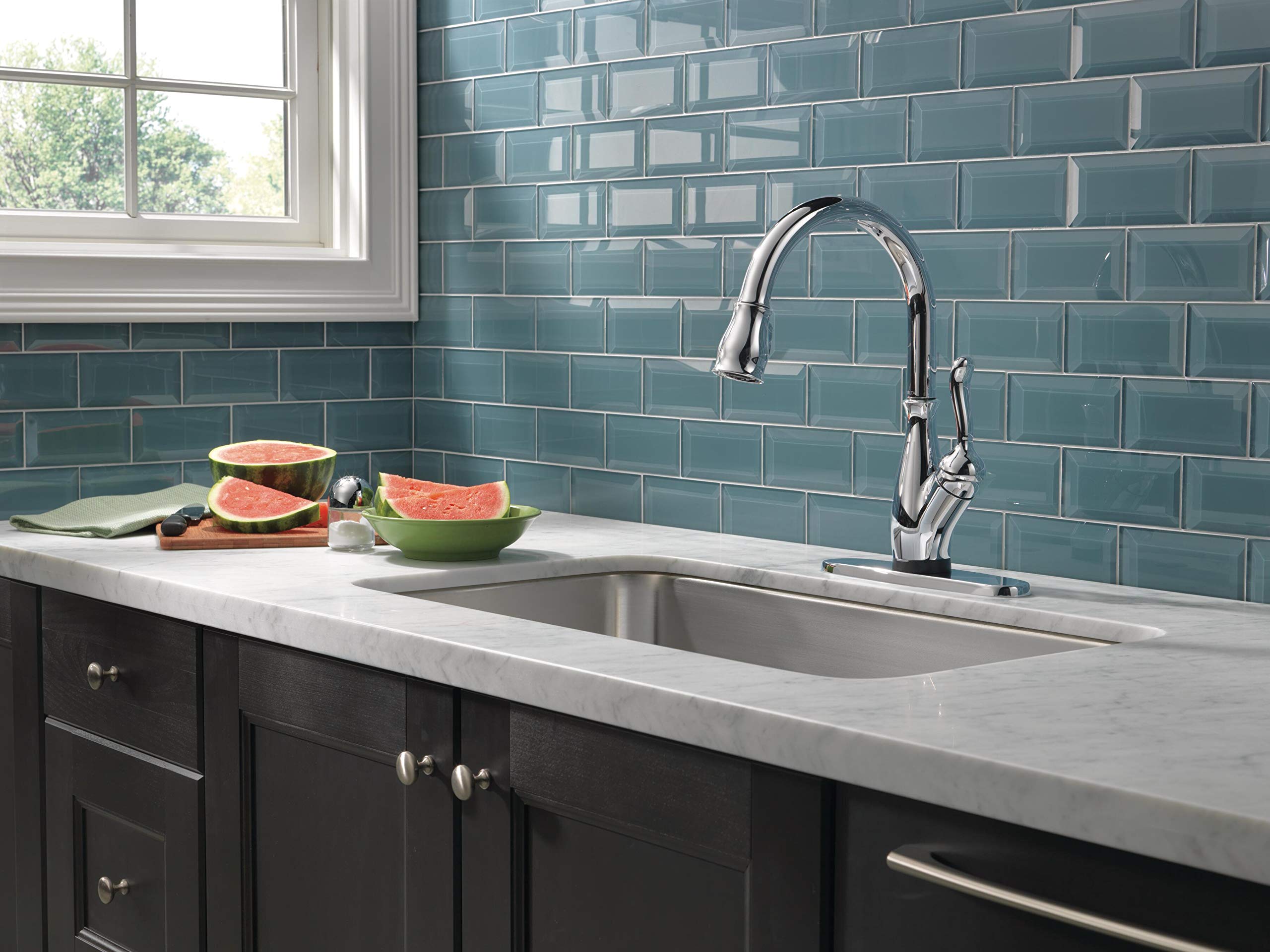 Delta Leland Single-Handle Touch Kitchen Faucet with Pull Down Sprayer and Soap Dispenser - Chrome Finish Touch2O Technology Magnetic Docking Spray Head for Modern Kitchens and Home Renovations