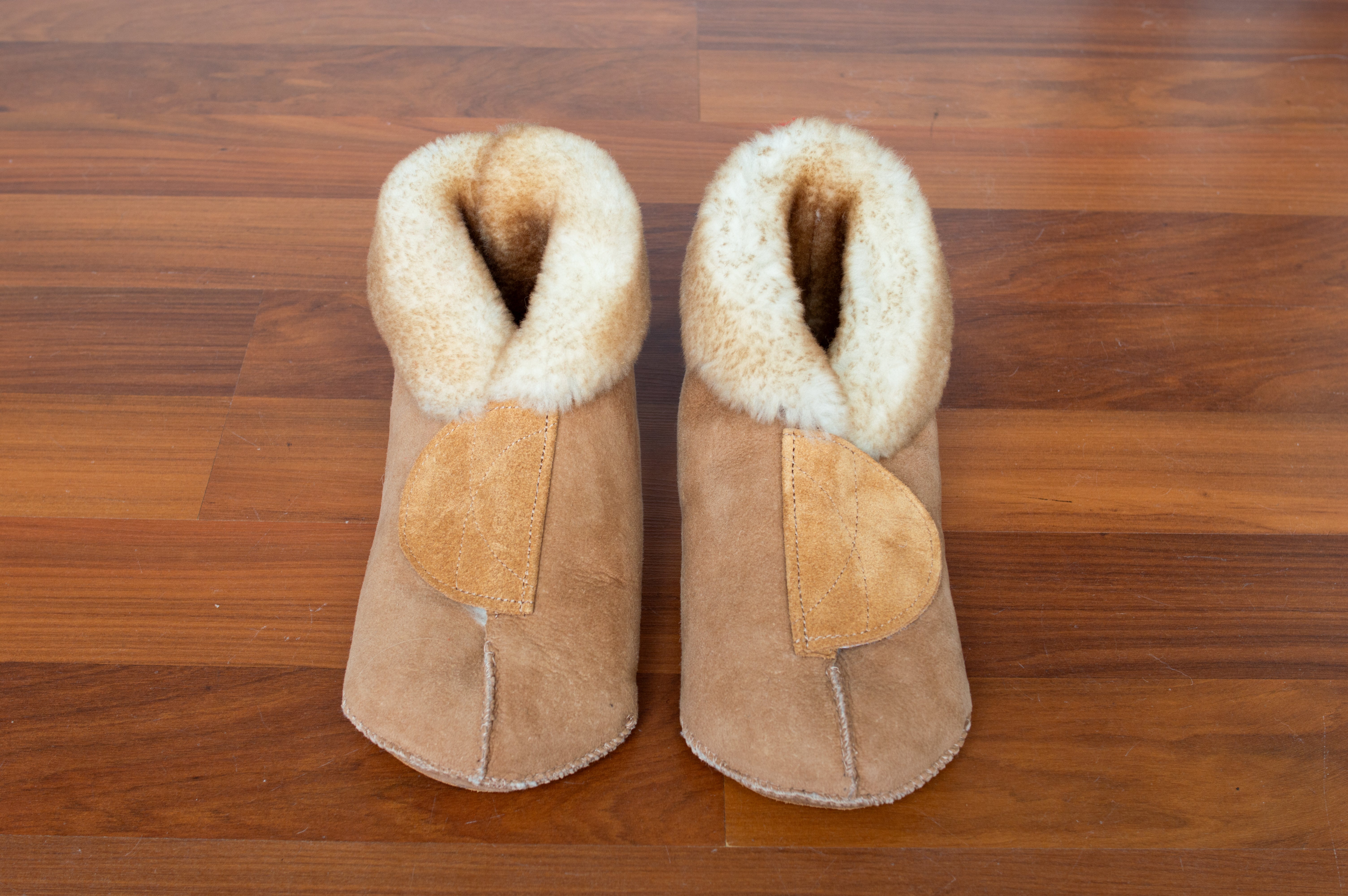 Sheepskin Health Healing Boots for Men & Women - Comfortable Therapeutic Footwear for Pain Relief & Circulation - Perfect for Home, Office & Post-Surgery Recovery