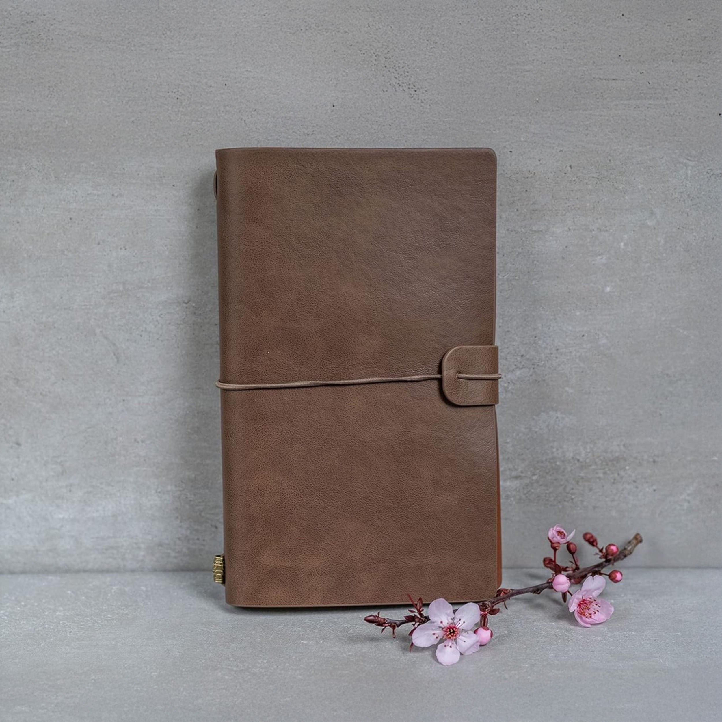 Refillable Brown Leather Journal Notebook - Lined Pages for Writing, Sketching & Note Taking - Perfect for Travel, Office & School Use