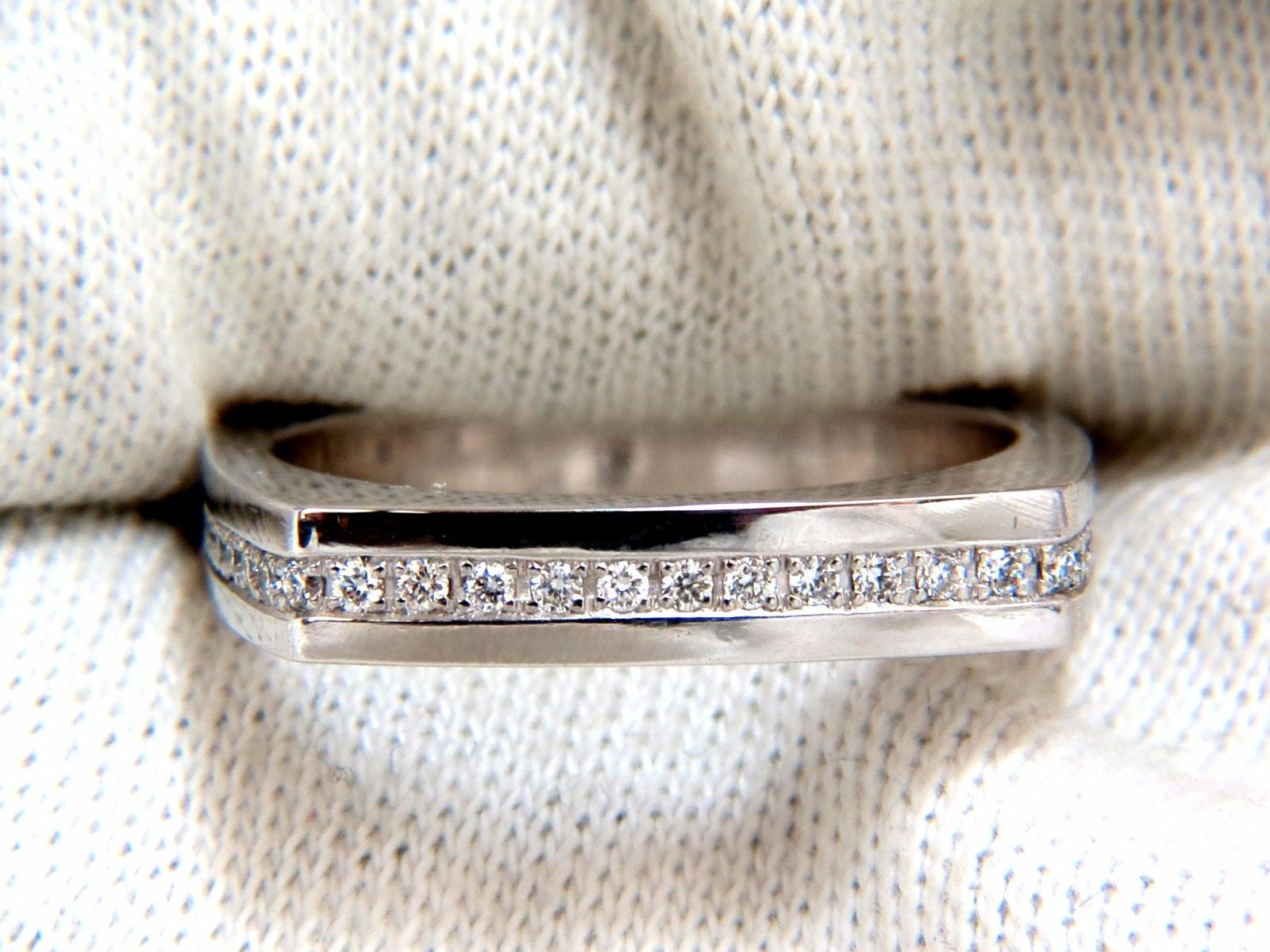 0.25ct Natural Round Cut Diamond Men's Wedding Band in Platinum - Elegant Square Design for Engagement, Anniversary & Special Occasions
