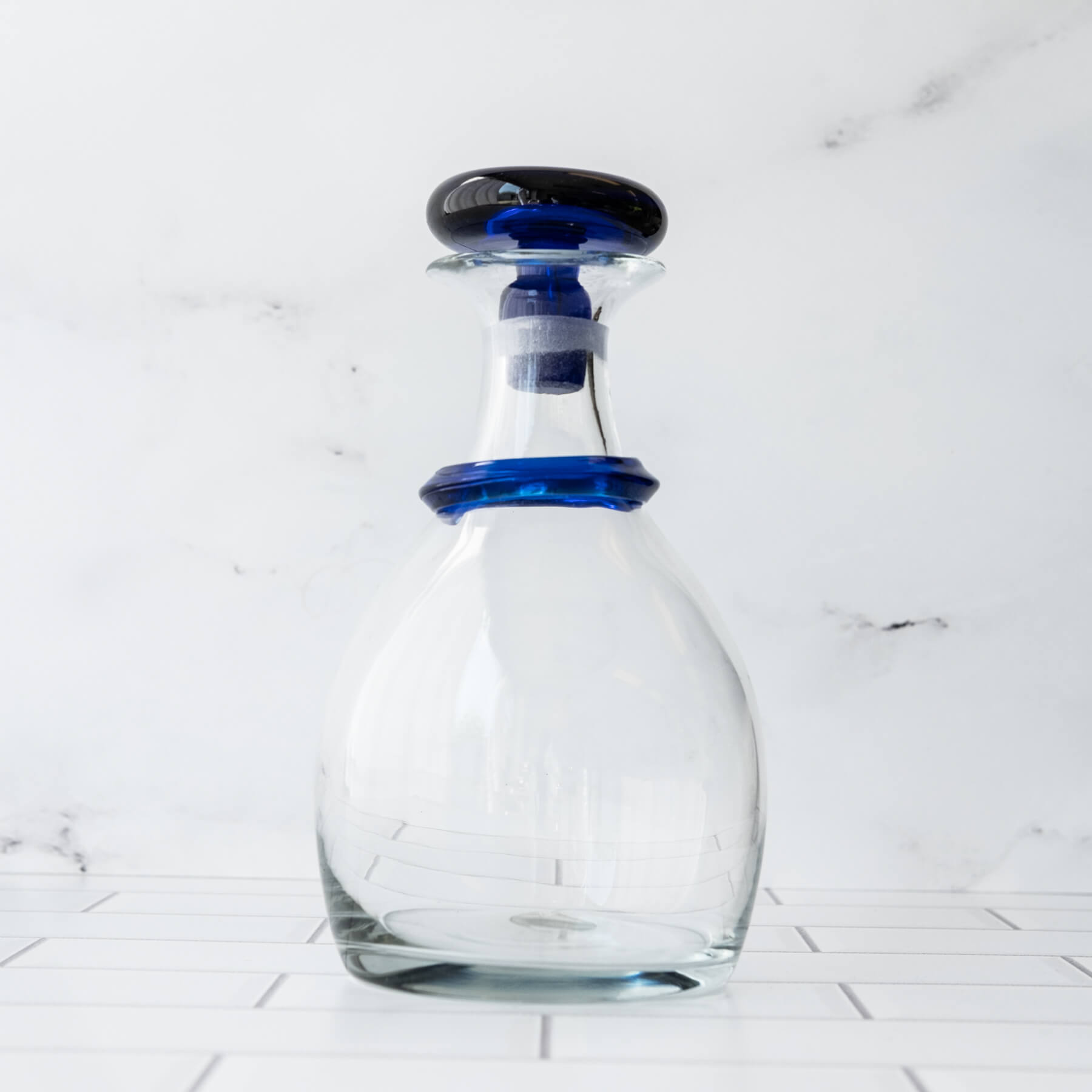 7619 Crystal Ring Decanter with Cobalt Blue Accents - Elegant Glass Wine Decanter for Red Wine, Whiskey & Liquor - Perfect for Dinner Parties, Gifts & Home Bar Decor