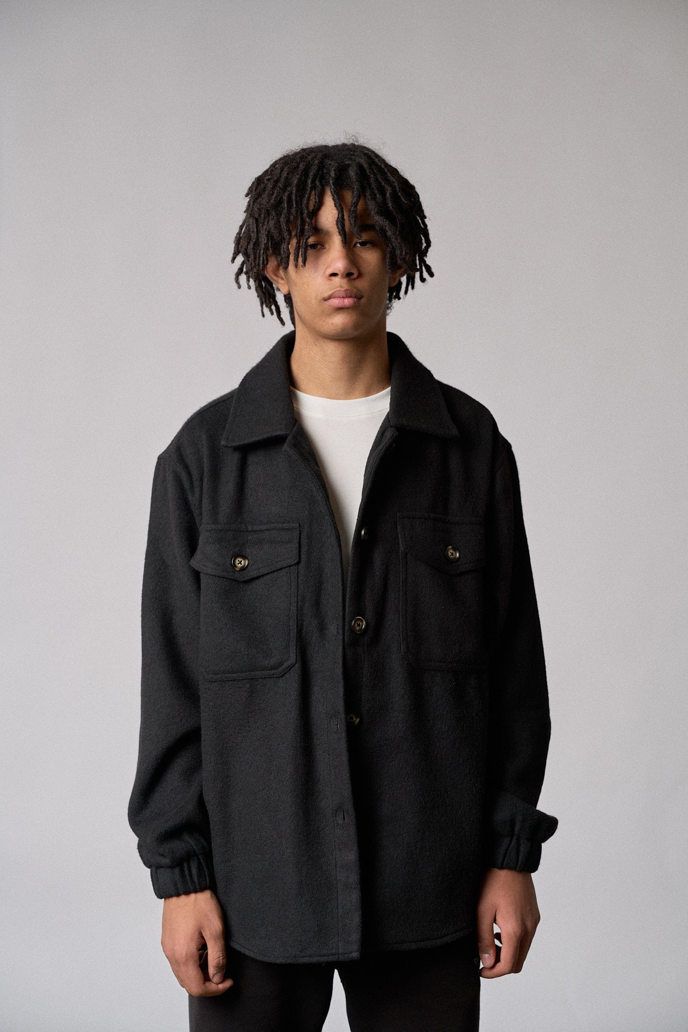 Stylish Black Shacket for Adults - Perfect for Casual Outfits, Layering & Outdoor Adventures