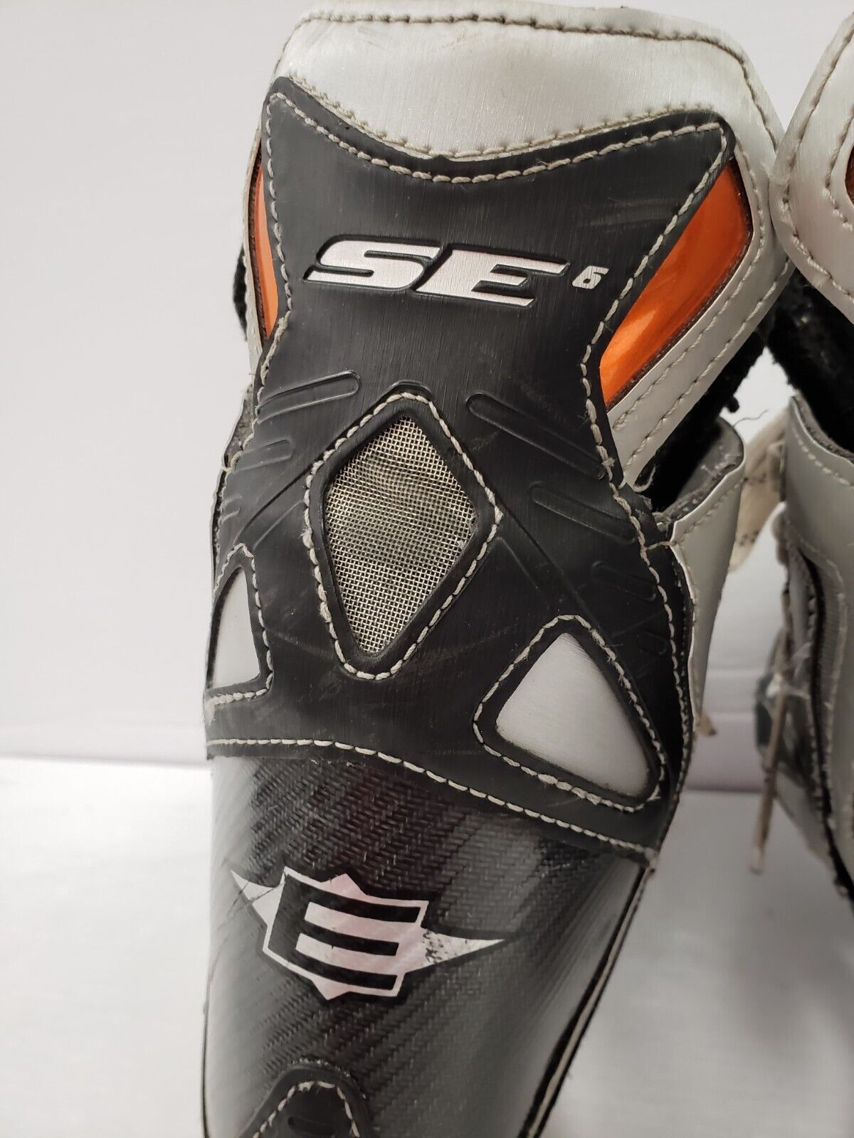 Easton Skates Men's Ice Hockey Skates Size 7.5D - Perfect for Competitive Play & Recreational Skating