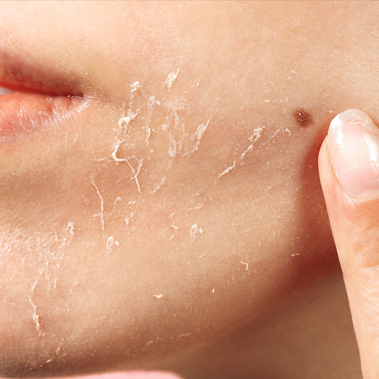 Bioactive Rose Gommage Exfoliating Scrub for Glowing Skin - Perfect for Daily Skincare & Spa Treatments