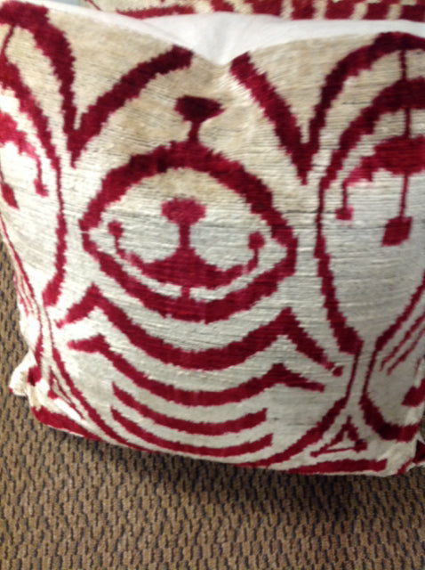 18 Inch Decorative Pillow with Red & Cream Print - Perfect for Sofa, Bed, and Home Decor