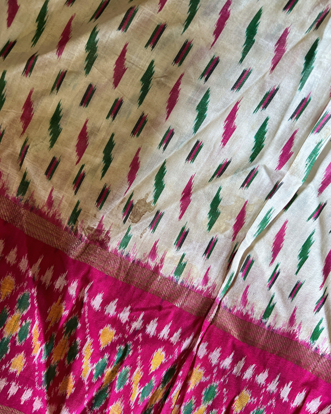 Vintage Silk Sari 109 - Handmade Indian Traditional Saree for Women - Perfect for Weddings, Parties & Cultural Events