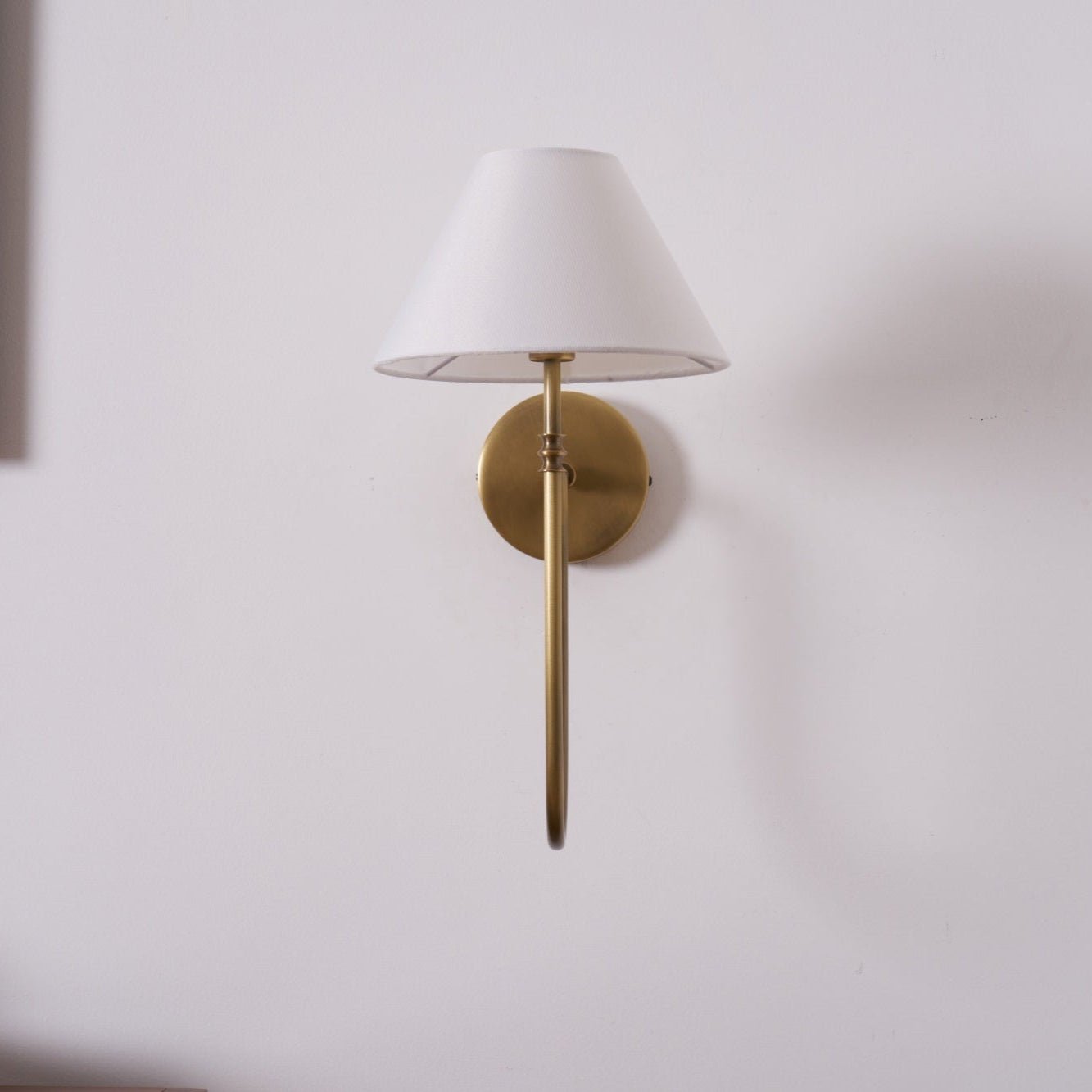 Collins Wall Light - Modern LED Sconce for Bedroom, Living Room & Hallway - Energy Efficient Indoor Lighting Fixture - Perfect for Home Decor & Ambient Lighting