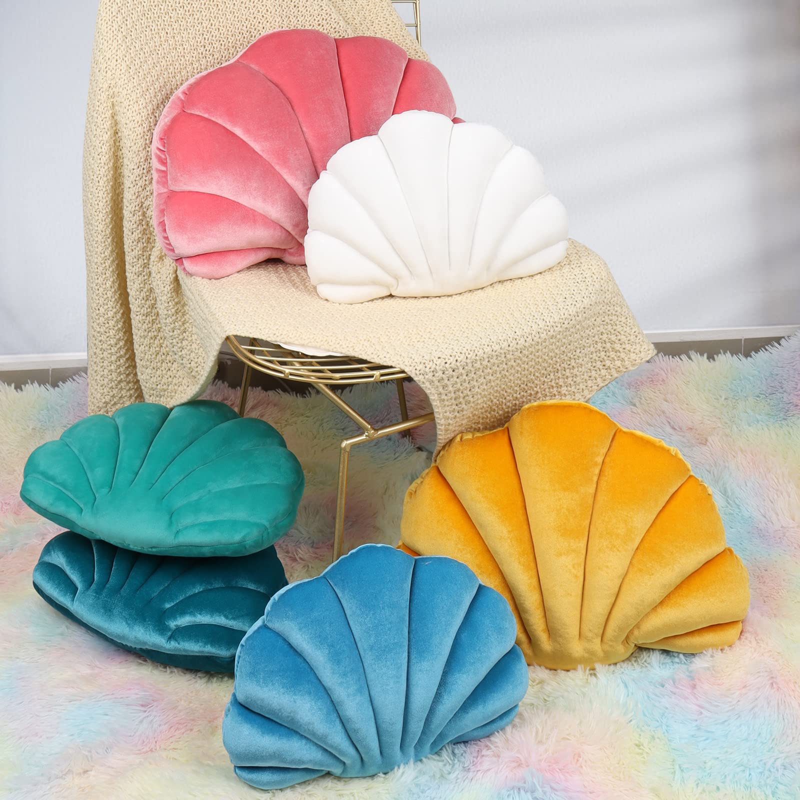 3D Velvet Seashell Shaped Decorative Throw Pillow - Soft Ocean Themed Cushion for Bed, Couch, Sofa & Chair (18x13 Inches) - Perfect for Coastal Decor, Beach House Bedroom & Boho Living Room Accents