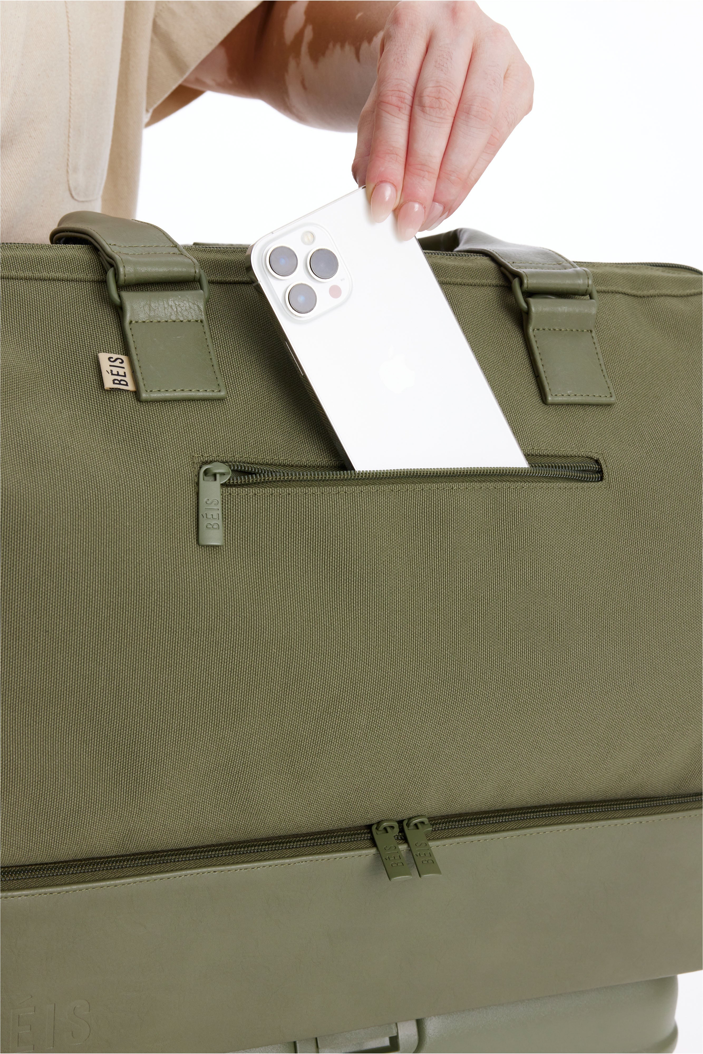 The Weekender Duffle Bag in Olive Green - Perfect for Travel, Gym & Weekend Getaways | Durable & Stylish Carry-On Luggage
