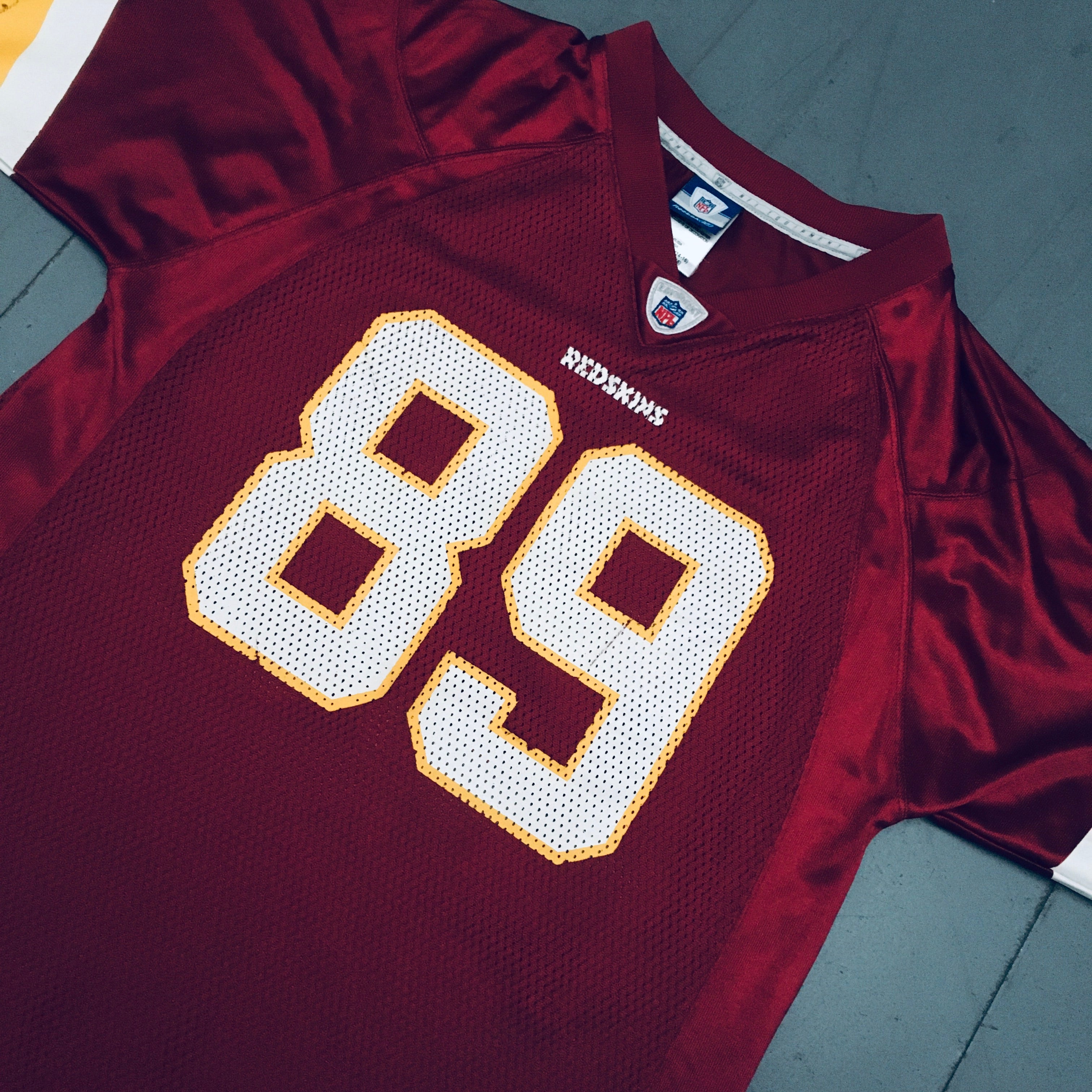 Authentic Washington Redskins Santana Moss 2005-2006 NFL Jersey (Size S) - Perfect for Game Day, Fan Events & Sports Memorabilia Collection