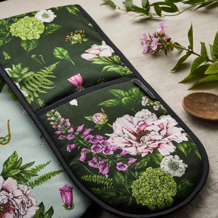 Heat-Resistant Summer Garden Oven Gloves - Extra Long BBQ & Kitchen Mitts for Grilling, Baking & Cooking - Perfect for Outdoor Picnics & Backyard Parties