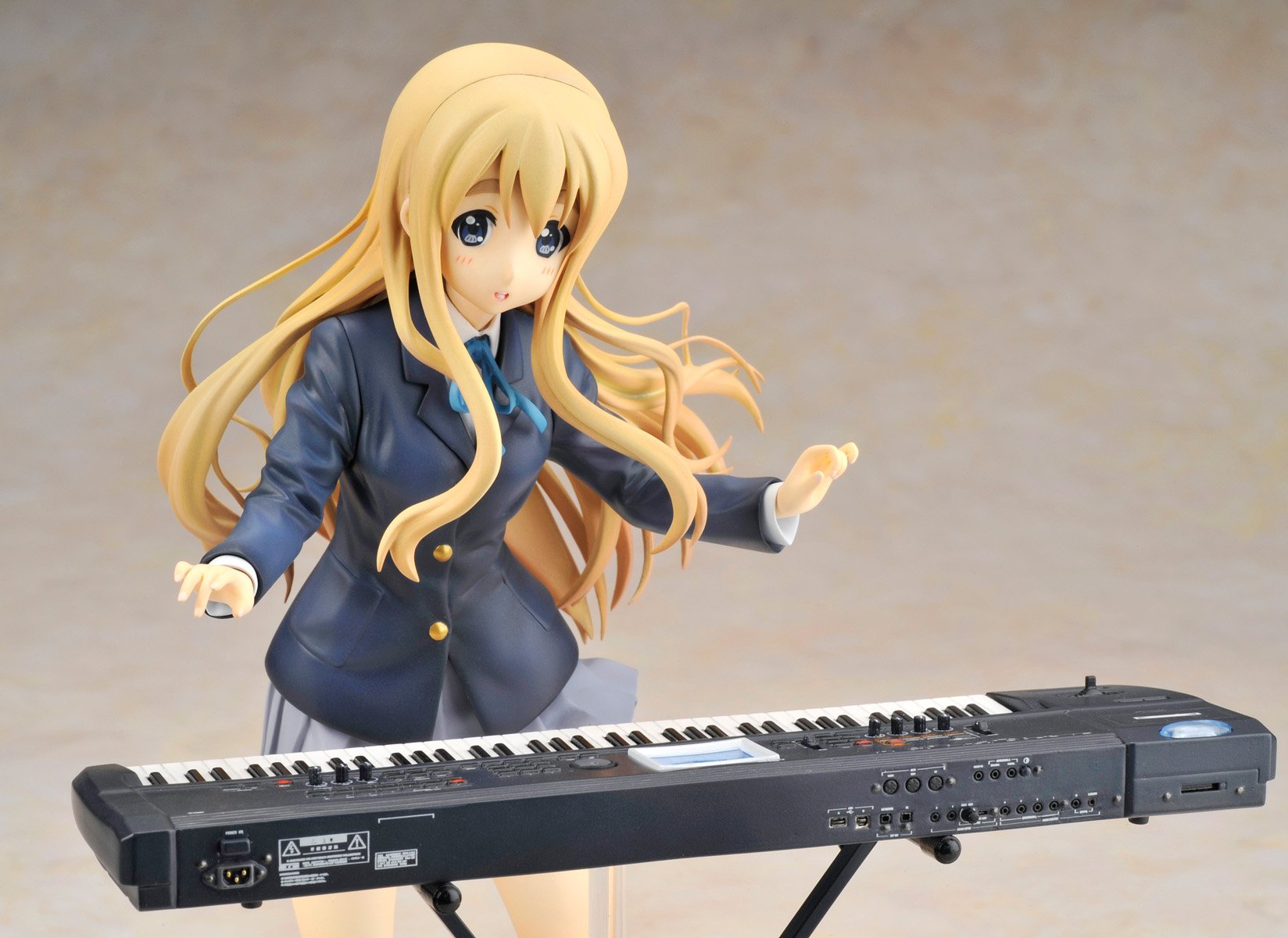 K-ON! Tsumugi Kotobuki 1/8 Scale Anime Figure - Collectible Music-Themed Character Model for Display & Gift Giving