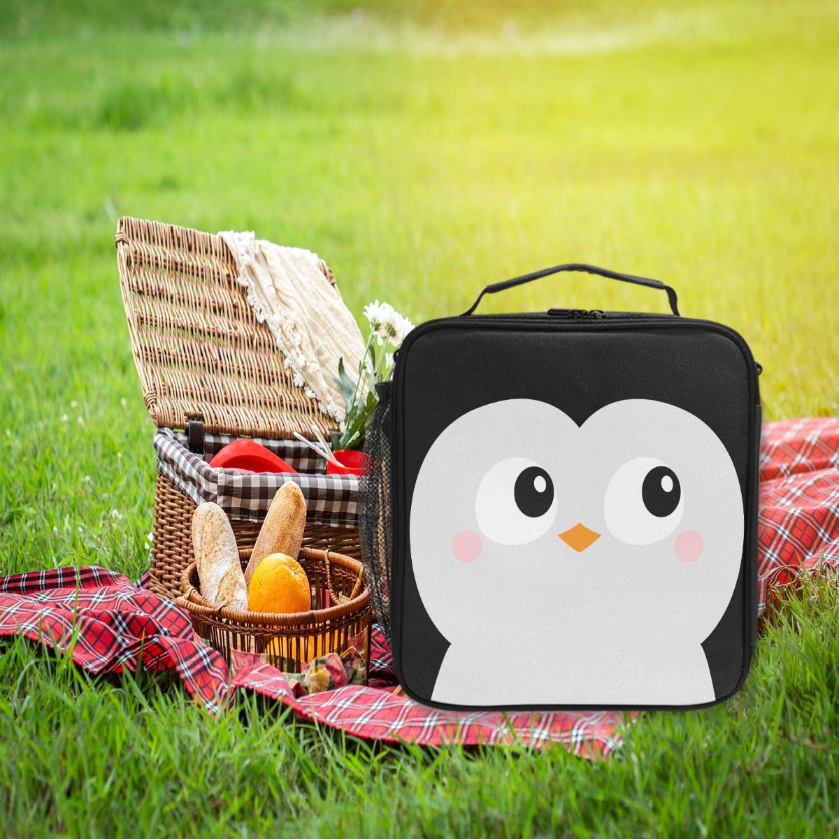 ZZXXB Insulated Lunch Bag - Reusable Thermal Cooler Tote for Kids, Students & Adults | Leakproof Penguin Design with Adjustable Shoulder Strap | Perfect for School, Work, Picnics & Outdoor Travel