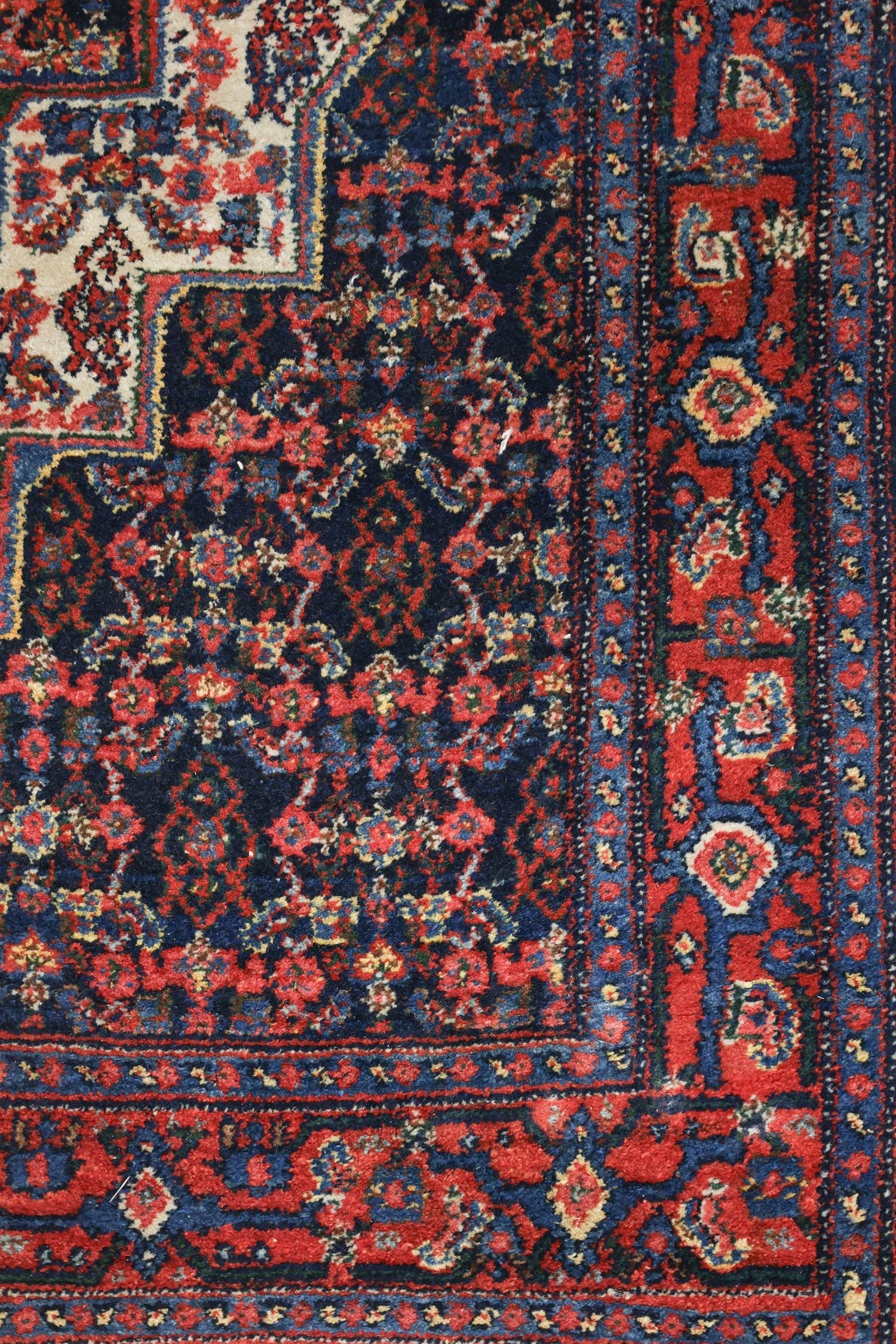 Antique Senneh Handwoven Traditional Persian Rug - J76411 - Perfect for Living Room, Bedroom & Home Decor