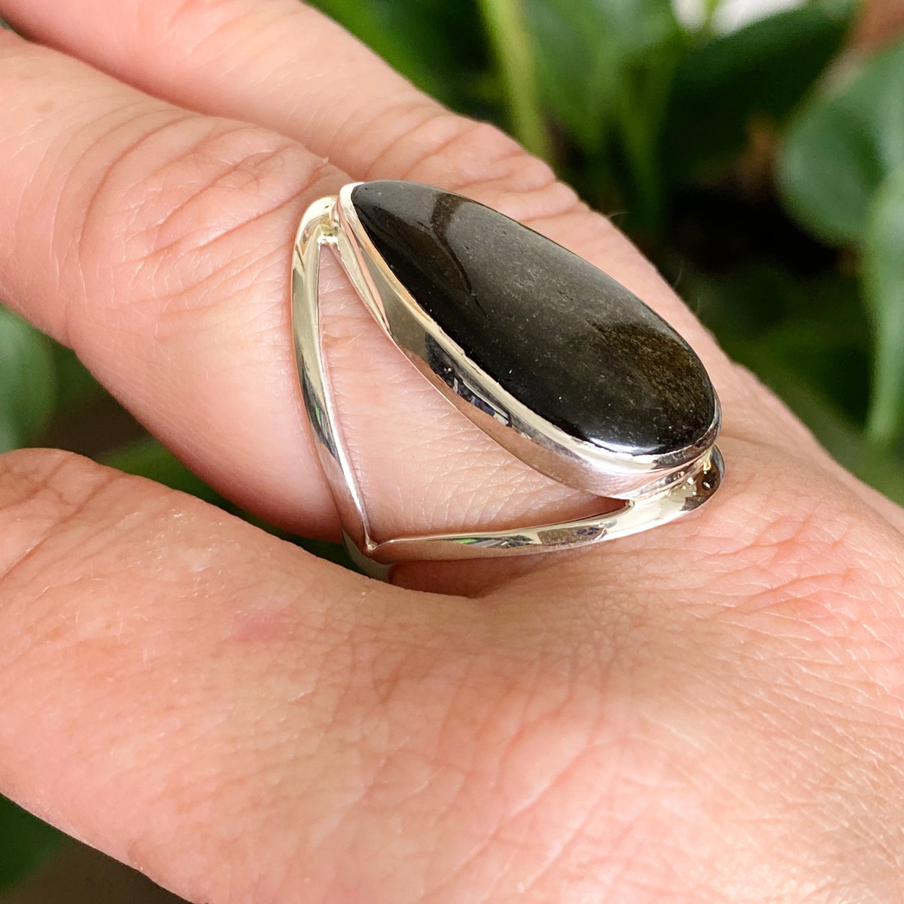 Goldsheen Obsidian Teardrop Cabochon Split Band Ring - Size 9 - KRGJ3344 - Elegant Jewelry for Women, Perfect for Weddings, Parties & Special Occasions