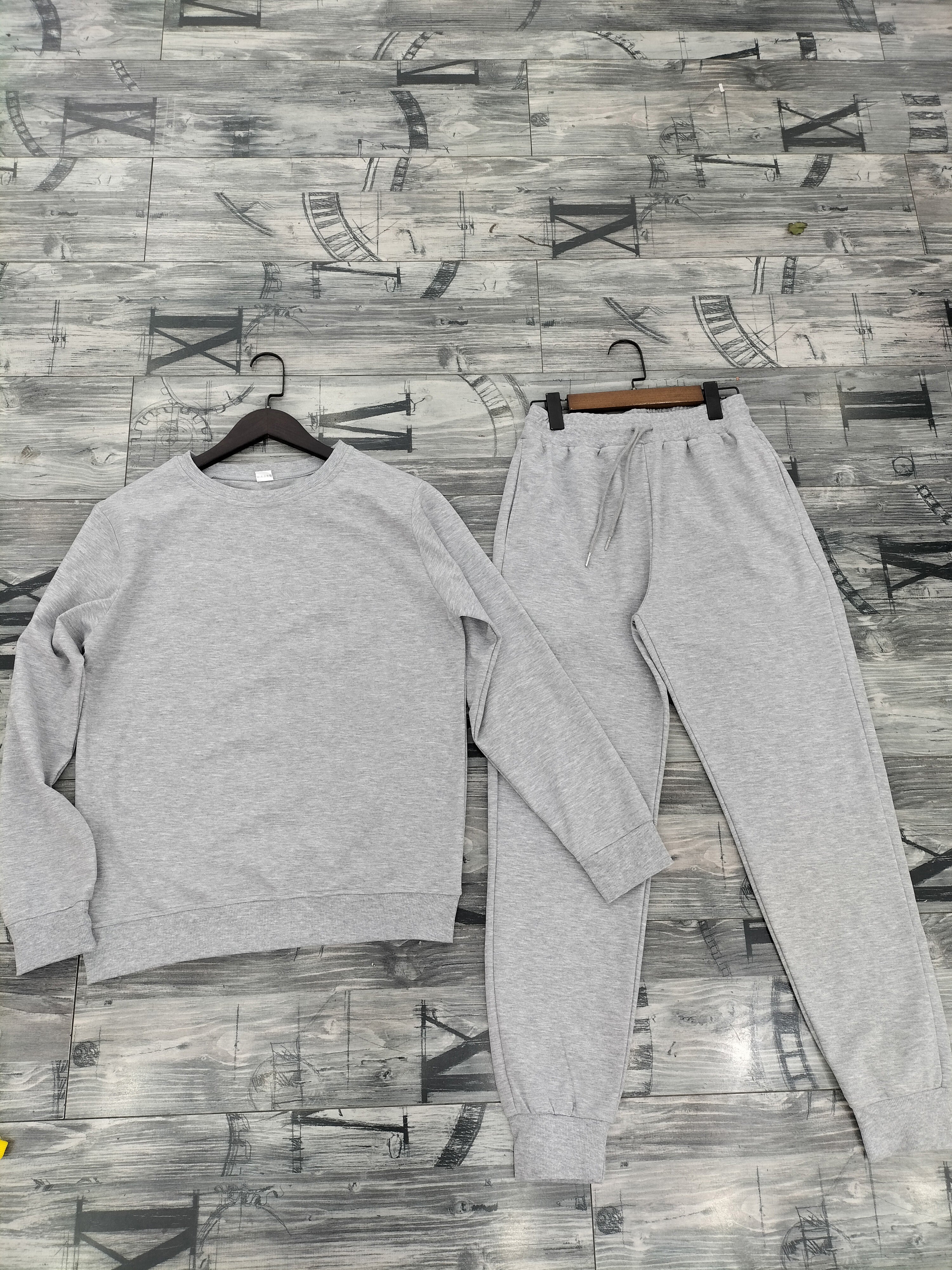 Men's Athletic Casual 2-Piece Suit - Lightweight Breathable Workout Jogger Set for Gym, Running & Streetwear Fashion