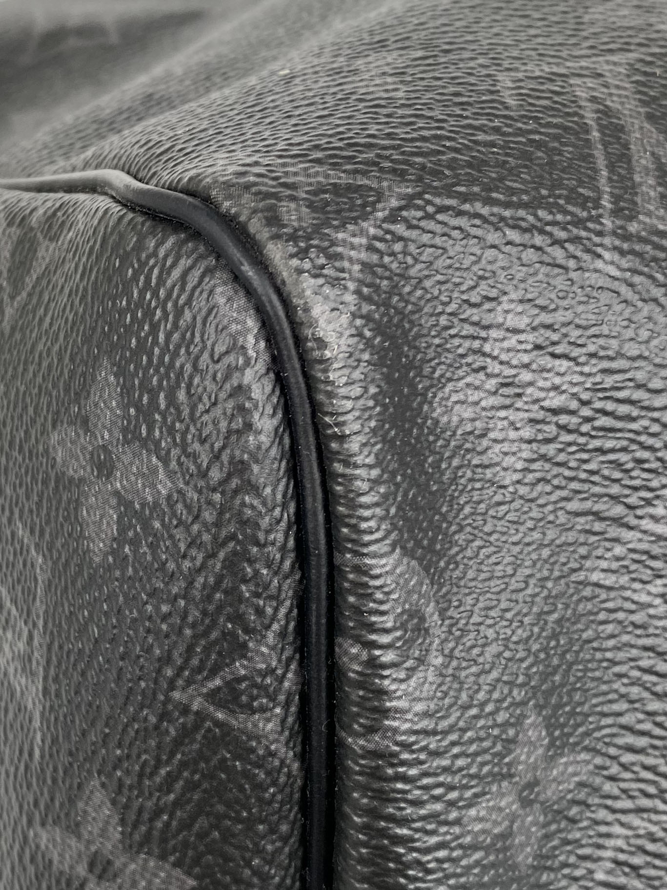 Louis Vuitton Eclipse Monogram Keepall Bandouliere 55 Travel Duffle Bag - Stylish Carry-On Luggage for Weekend Getaways & Business Trips