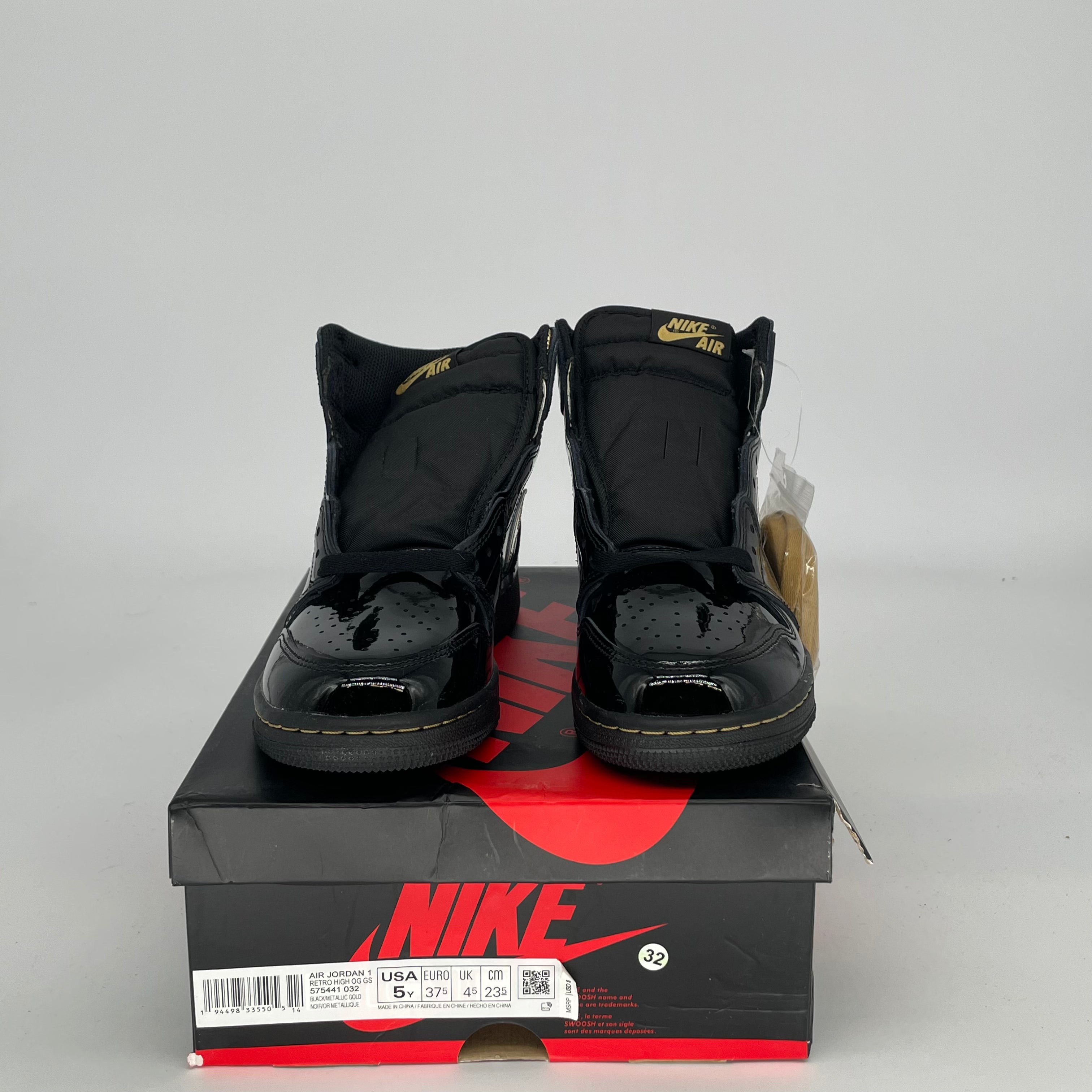 Original Air Jordan 1 Retro High OG 'Black Metallic Gold' Women's Size 5/6.5W (555088-032) - Basketball Shoes for Women, Streetwear Fashion Sneakers for Casual Wear & Sports