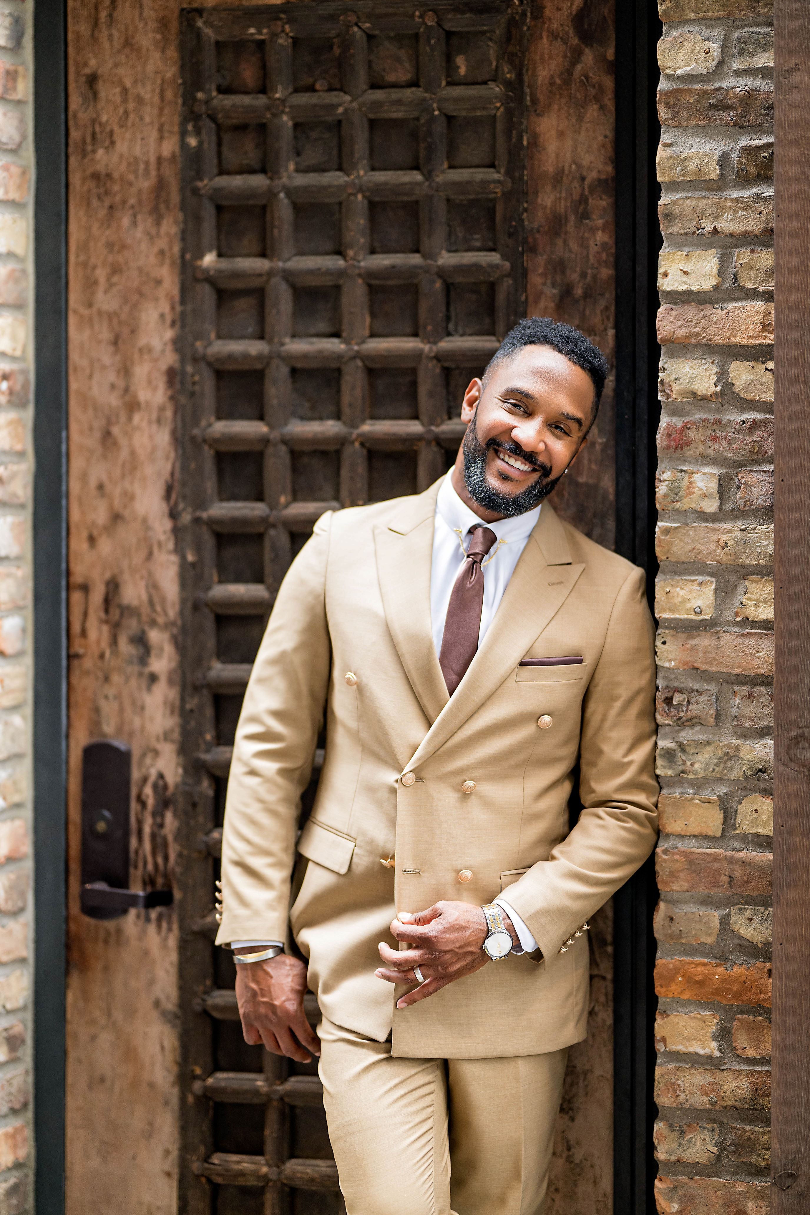 Premium Double Breasted Suit for Men - Classic Business Attire for Office, Weddings & Formal Events