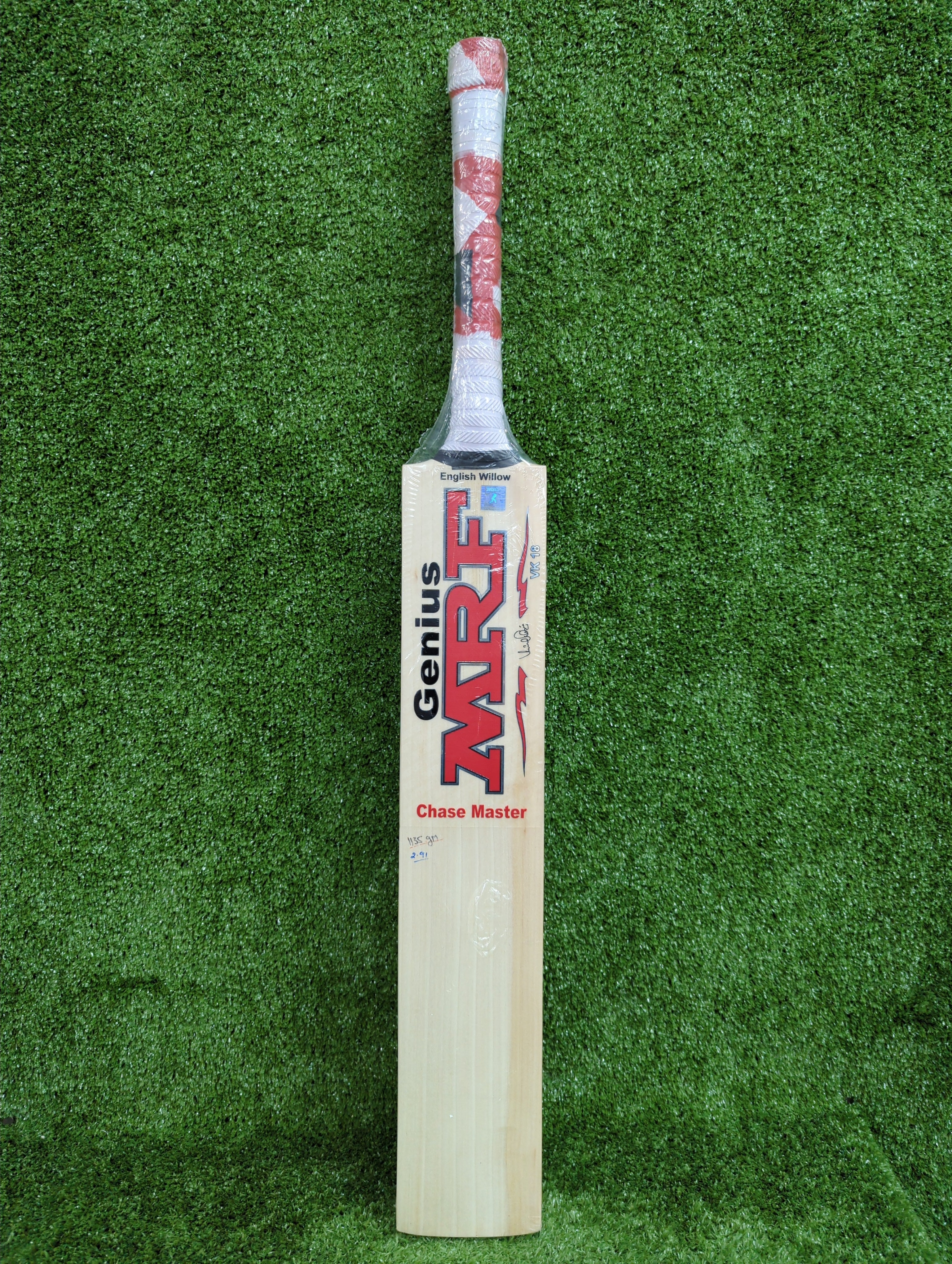 MRF Genius Chase Master English Willow Cricket Bat - Premium Cricket Equipment for Professional & Amateur Players - Perfect for Matches, Training & Practice Sessions