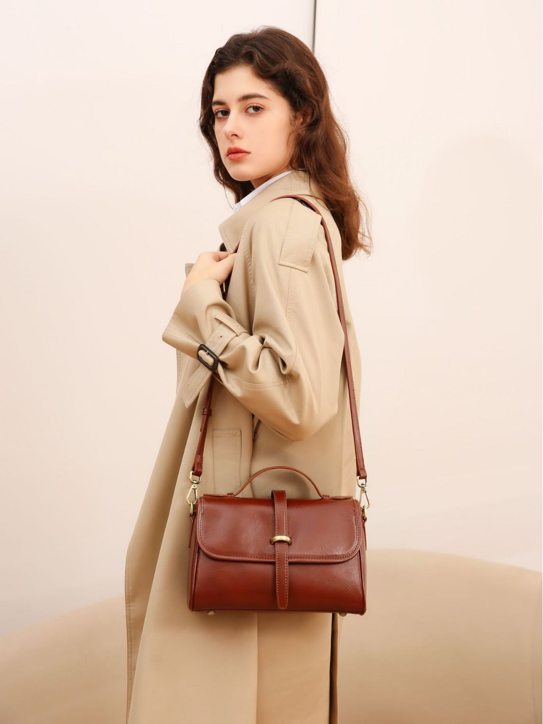 Stylish Modern Flap Crossbody Satchel for Women - Fashionable Shoulder Bag with Adjustable Strap - Perfect for Work, Travel & Everyday Use