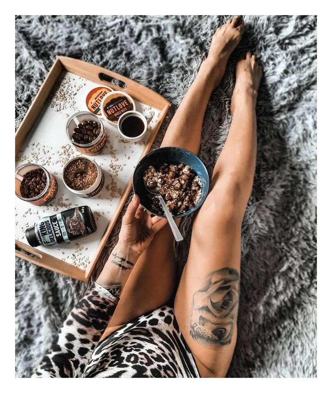 Allnutrition Nutlove Whole Nuts - Almonds in Milk Chocolate & Cinnamon (300g) | Healthy Snack for Work, Gym & Travel | Premium Chocolate Covered Nuts for Weight Loss & Energy Boost