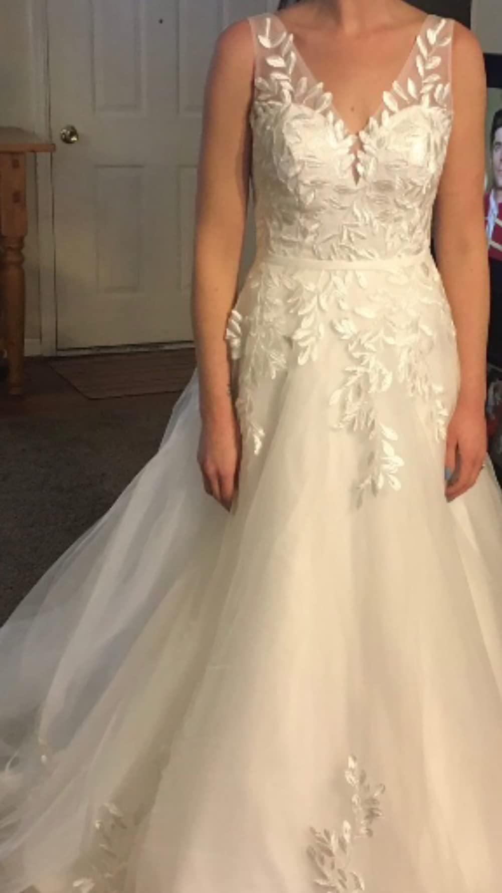 QXMYOO Elegant V-Neck Lace Tulle Beach Wedding Dress for Bride 2022 – Perfect for Summer Weddings, Beach Ceremonies & Boho Bridal Style