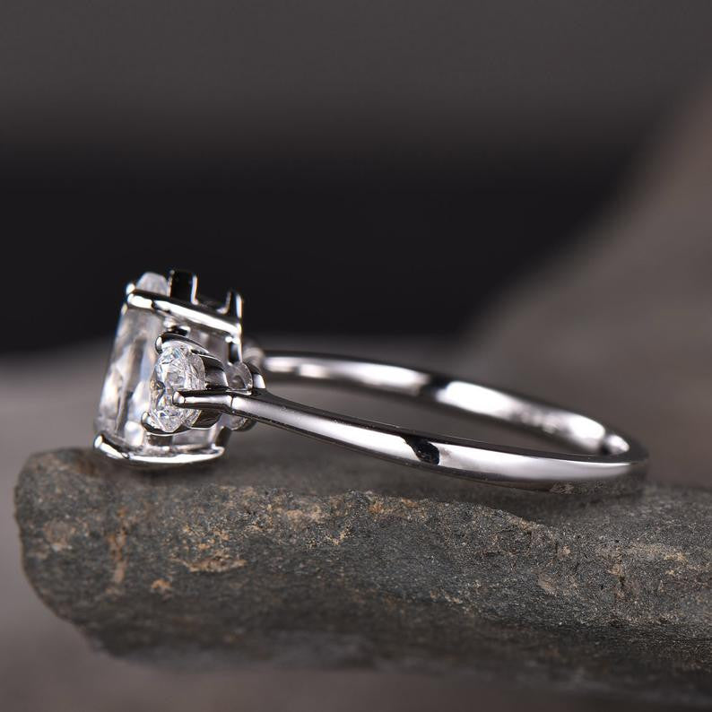 Vintage Pear Moonstone Engagement Ring for Women - 3 Stone Silver/White Gold Wedding Band - Perfect for Proposals, Anniversaries & Romantic Gifts