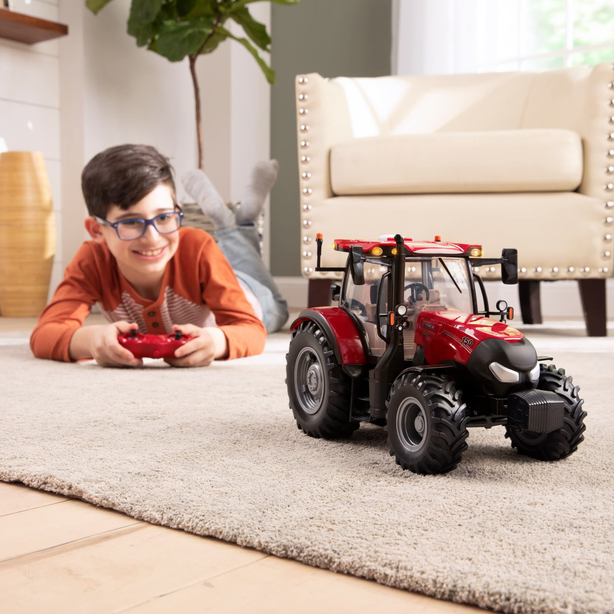 Case IH Maxxum 1/16 Scale Radio Control Tractor by ERTL - Big Farm Series (Model 47392) - Realistic Farm Toy for Collectors & Kids, Perfect for Farming Simulation Play & Display