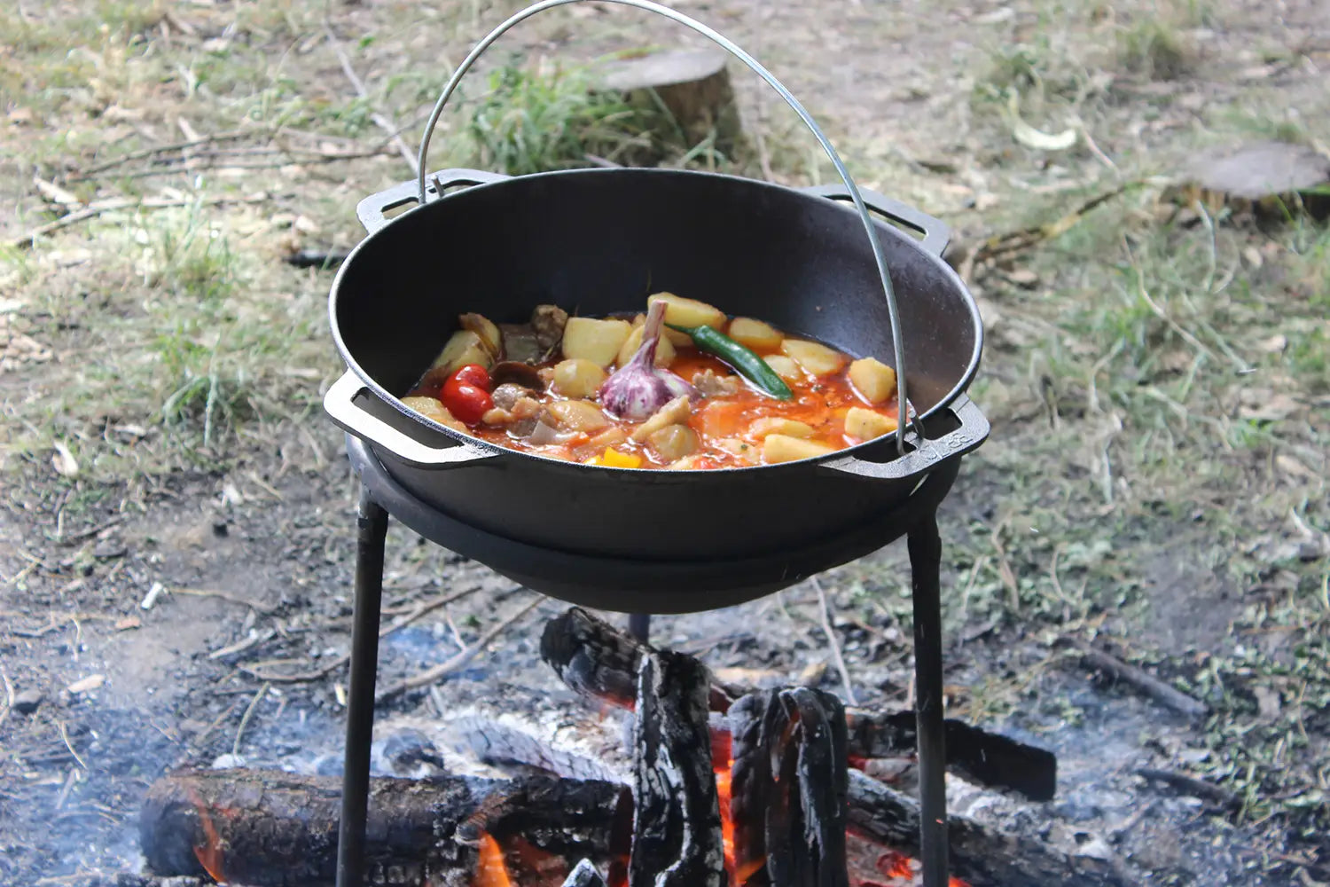 15.85 Quart Combo Cooker Cauldron Asian Kazan with Frying Pan Lid & Grill - Dutch Oven for Camping, Outdoor Cooking & BBQ