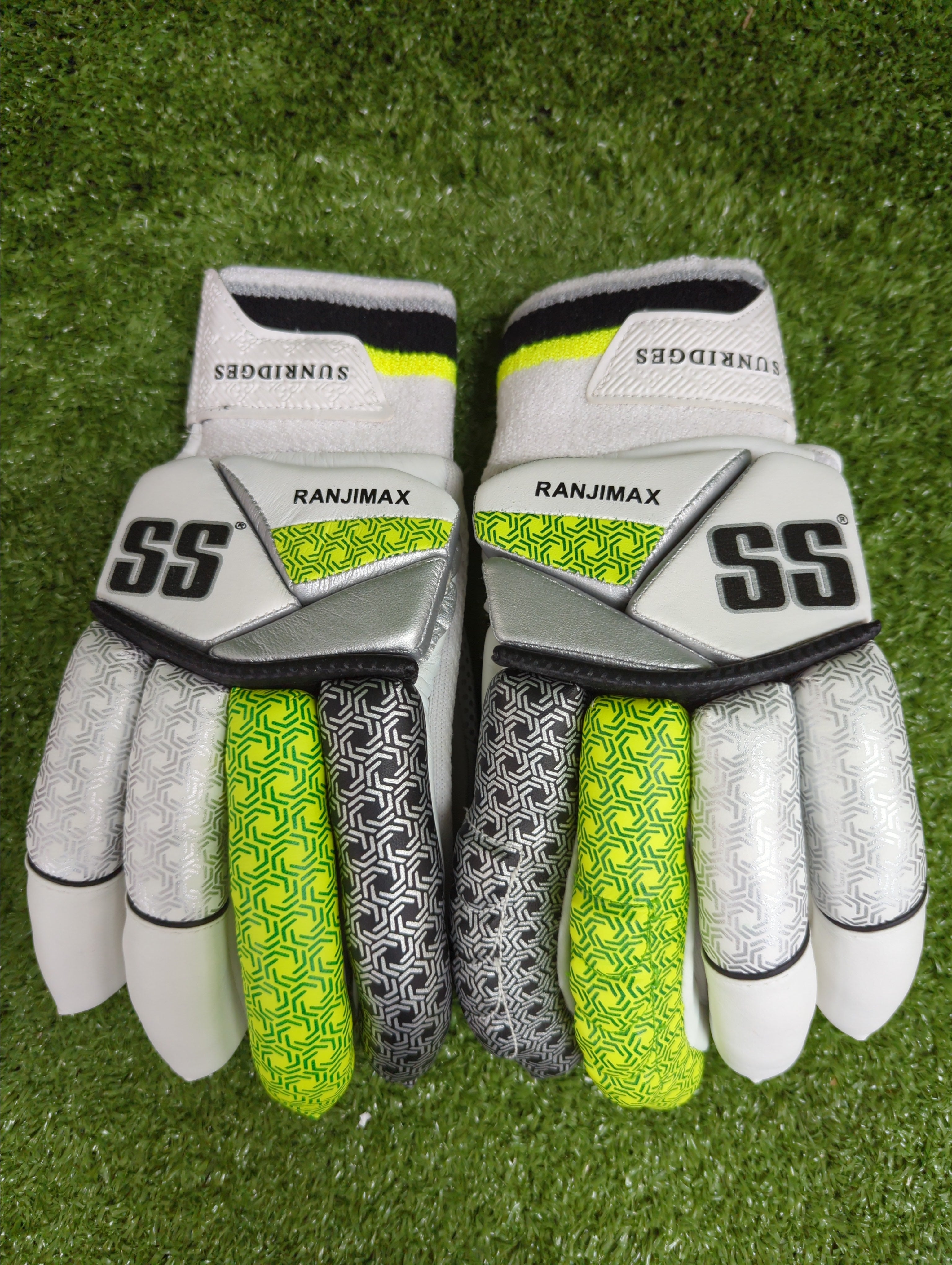 SS Ranjimax Junior & Youth Cricket Batting Gloves - Lightweight Protective Gear for Young Players | Perfect for Practice & Matches