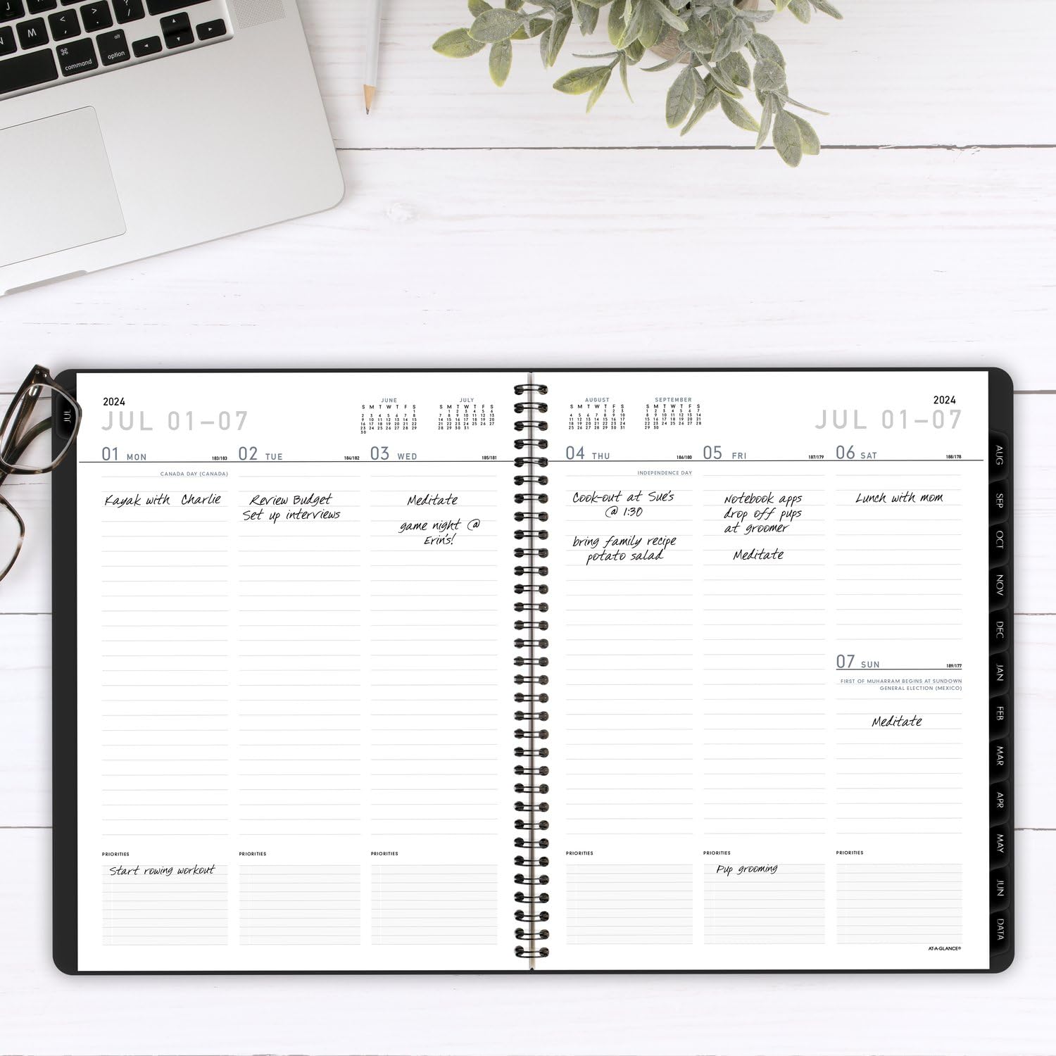 AT-A-GLANCE 2024-2025 Academic Planner - Weekly & Monthly Calendar, 8.25