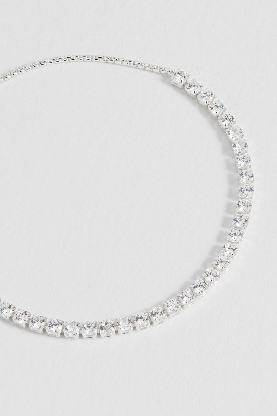 Stylish Amelia Tennis Chain Bracelet for Women - Elegant Gold/Silver Jewelry for Casual & Formal Wear