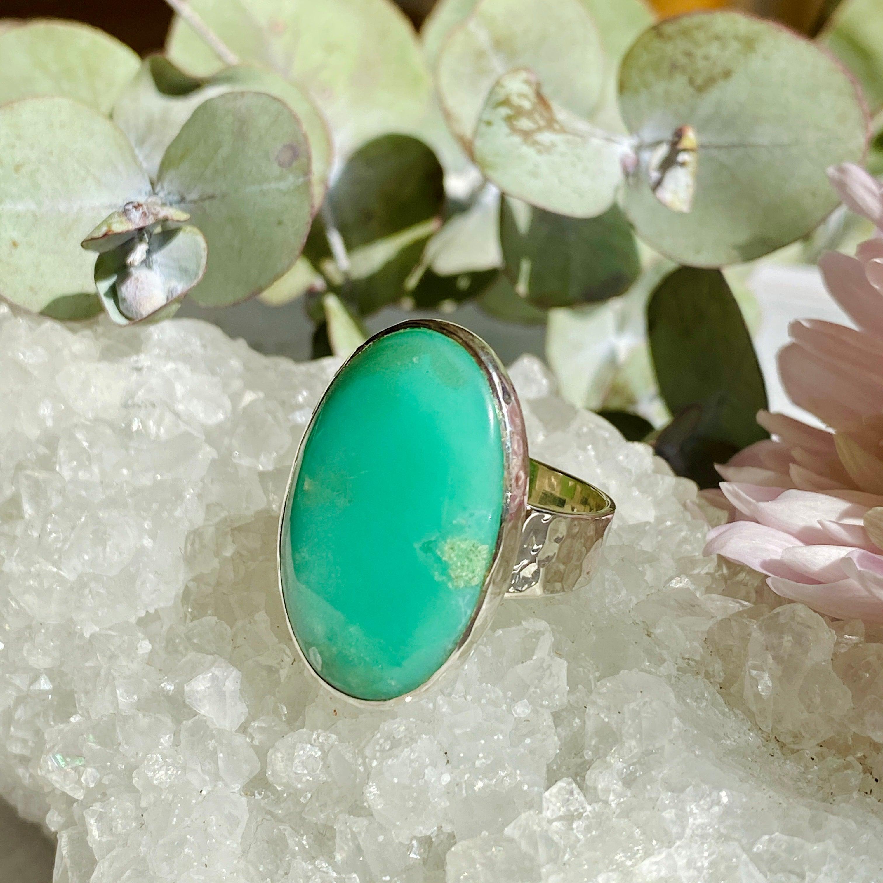 Chrysoprase Oval Beaten Band Ring - Size 10 - KRGJ2137 - Handmade Bohemian Jewelry for Women - Perfect for Boho Chic Outfits & Special Occasions